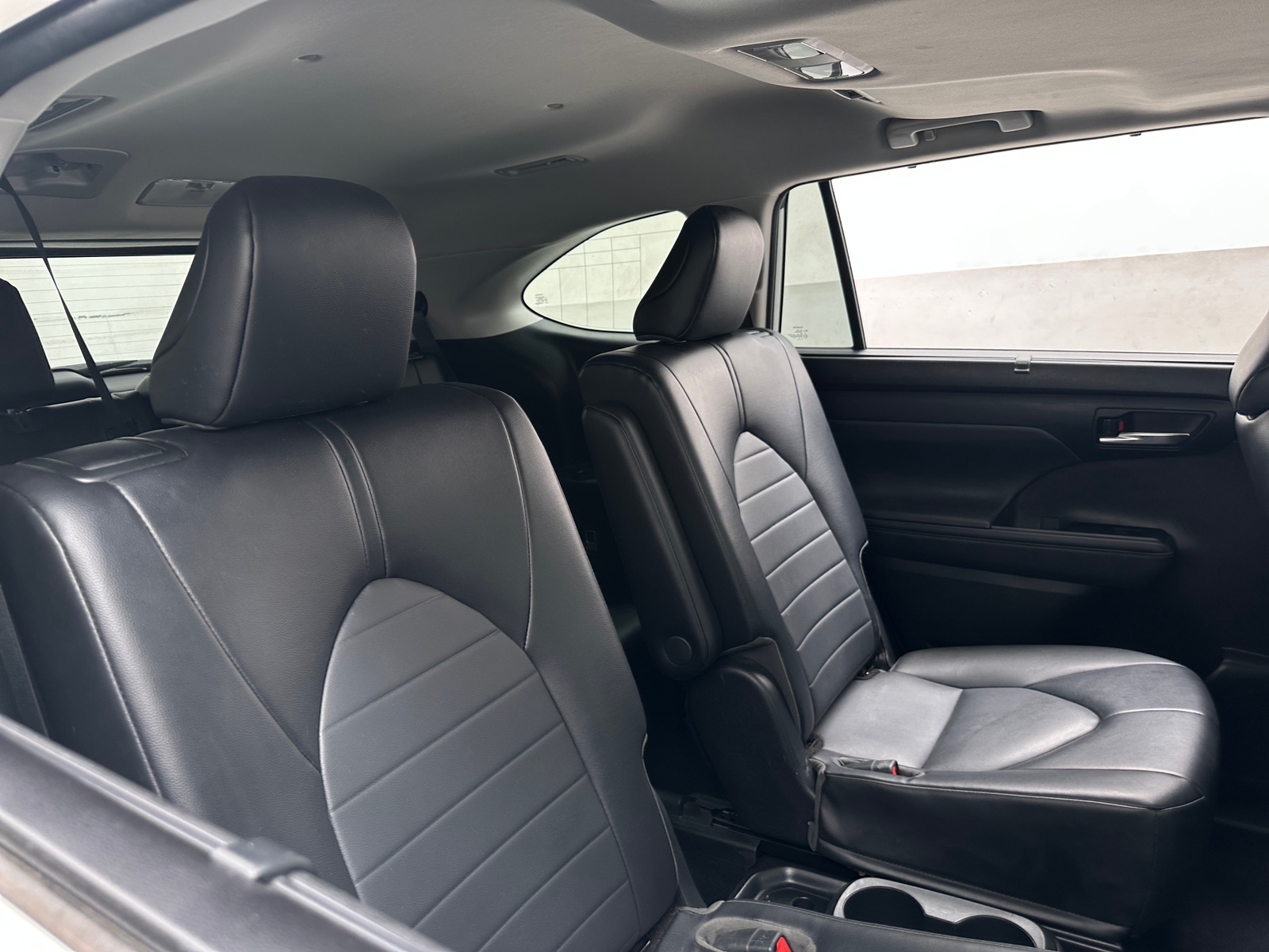 Thumbnail: 2022 Toyota Highlander - 5
