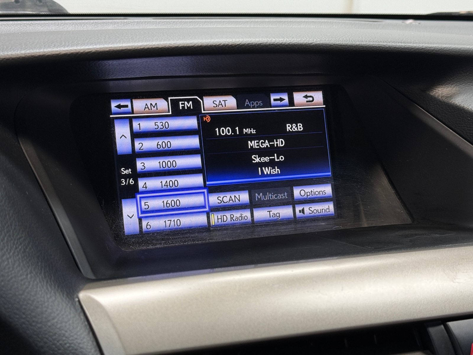 Thumbnail: 2015 Lexus RX - 4