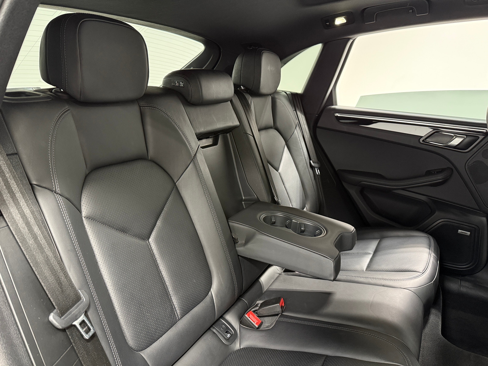 Thumbnail: 2020 Porsche Macan - 5