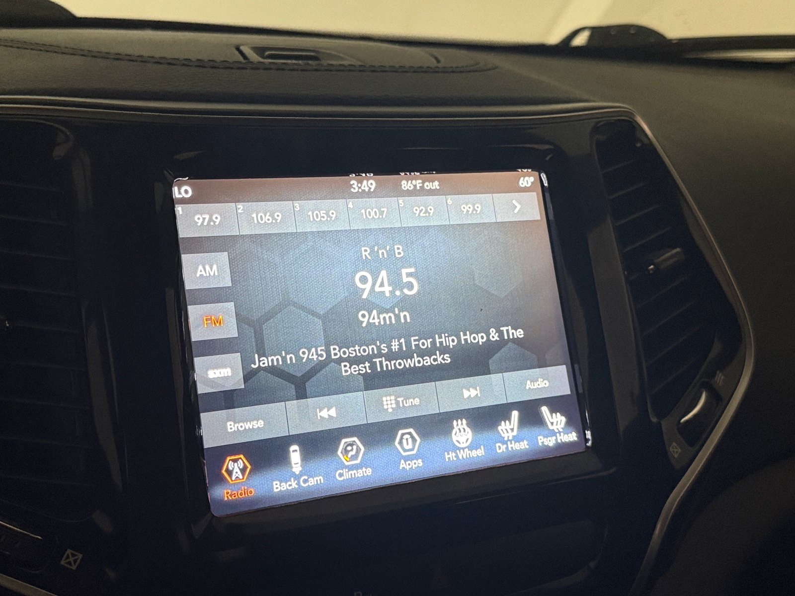 Thumbnail: 2019 Jeep Cherokee - 3