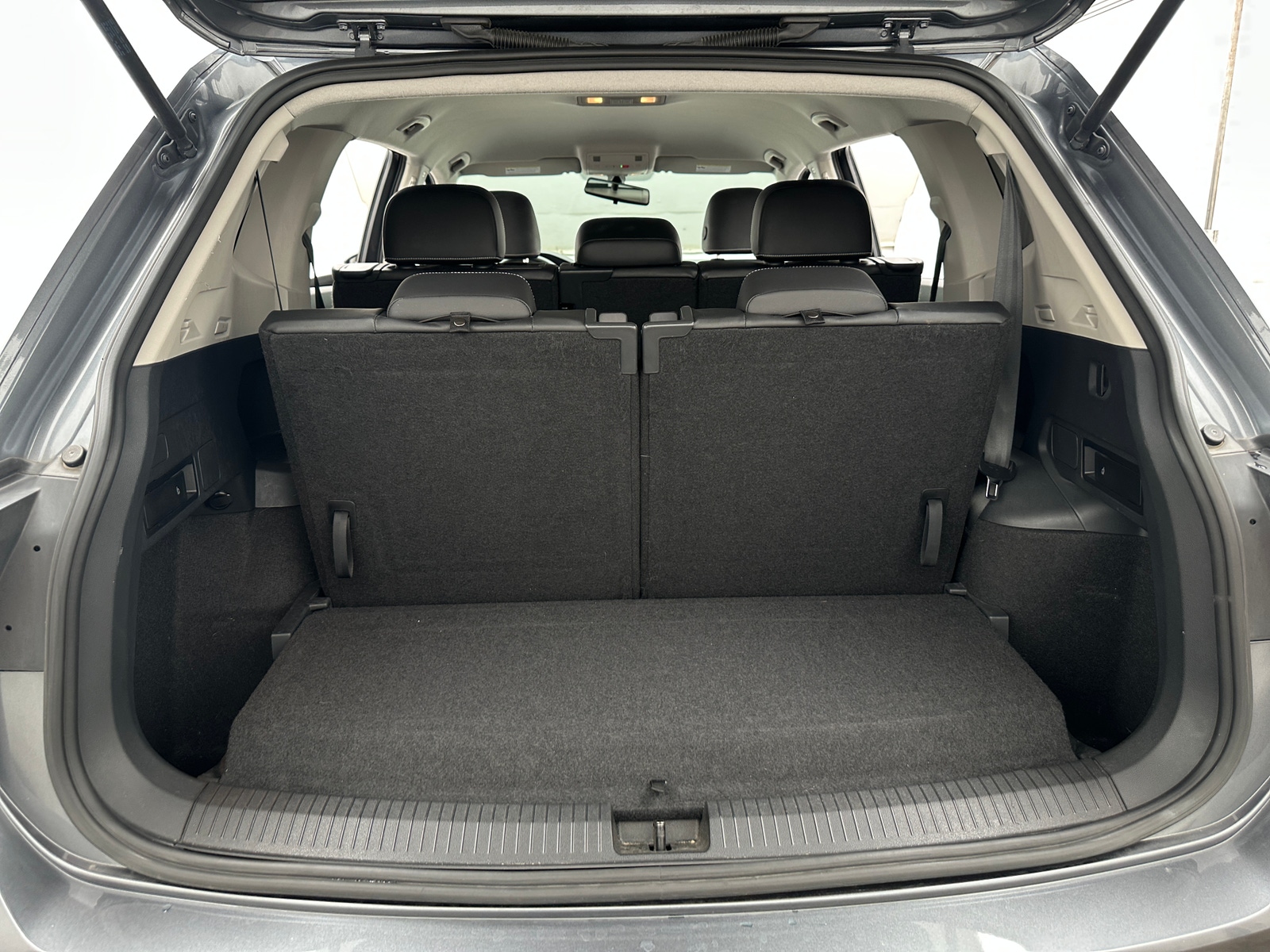 Thumbnail: 2021 Volkswagen Tiguan - 6