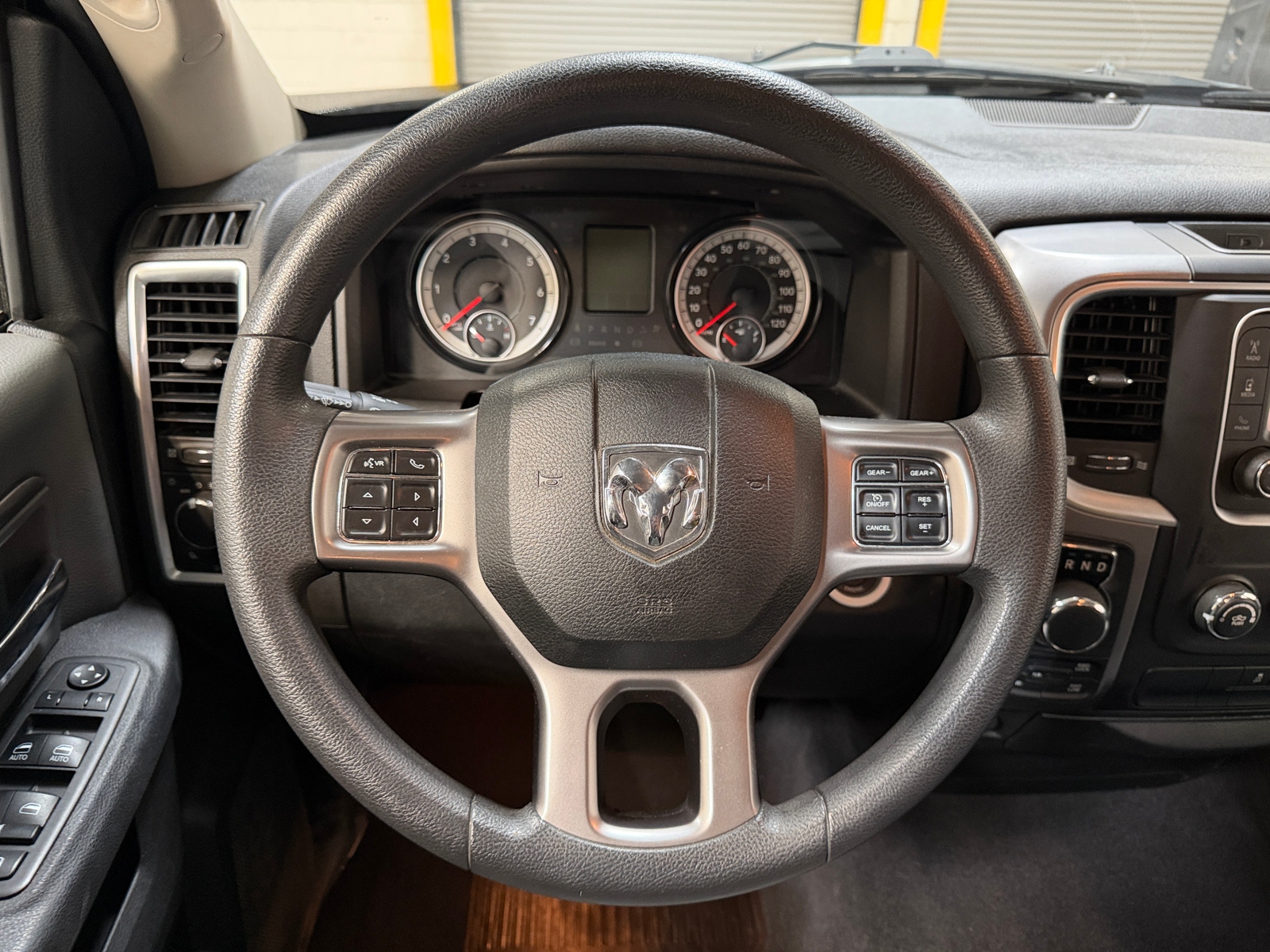 Thumbnail: 2024 RAM 1500 Classic - 5
