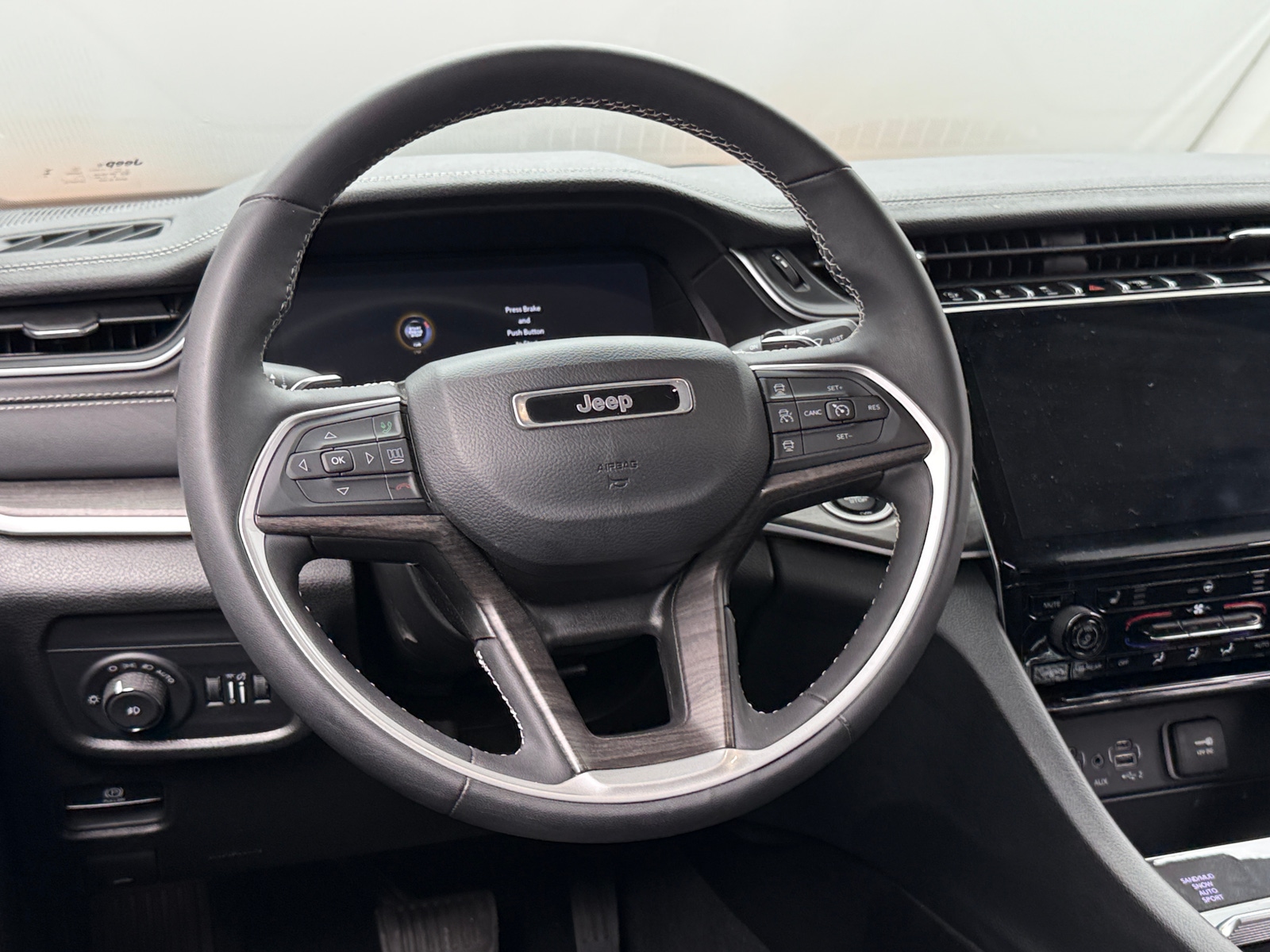 Thumbnail: 2023 Jeep Grand Cherokee - 4