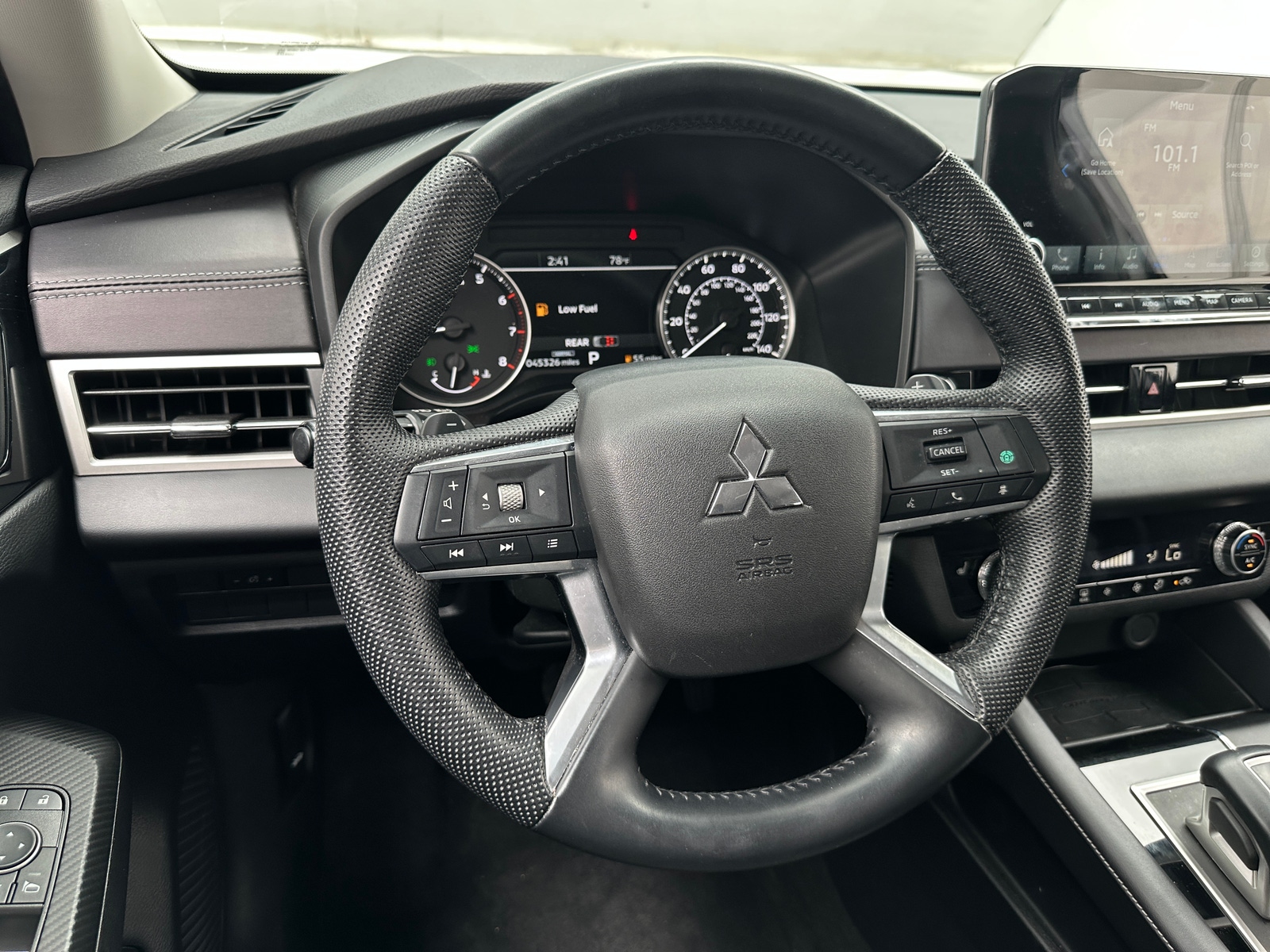 Thumbnail: 2023 Mitsubishi Outlander - 5