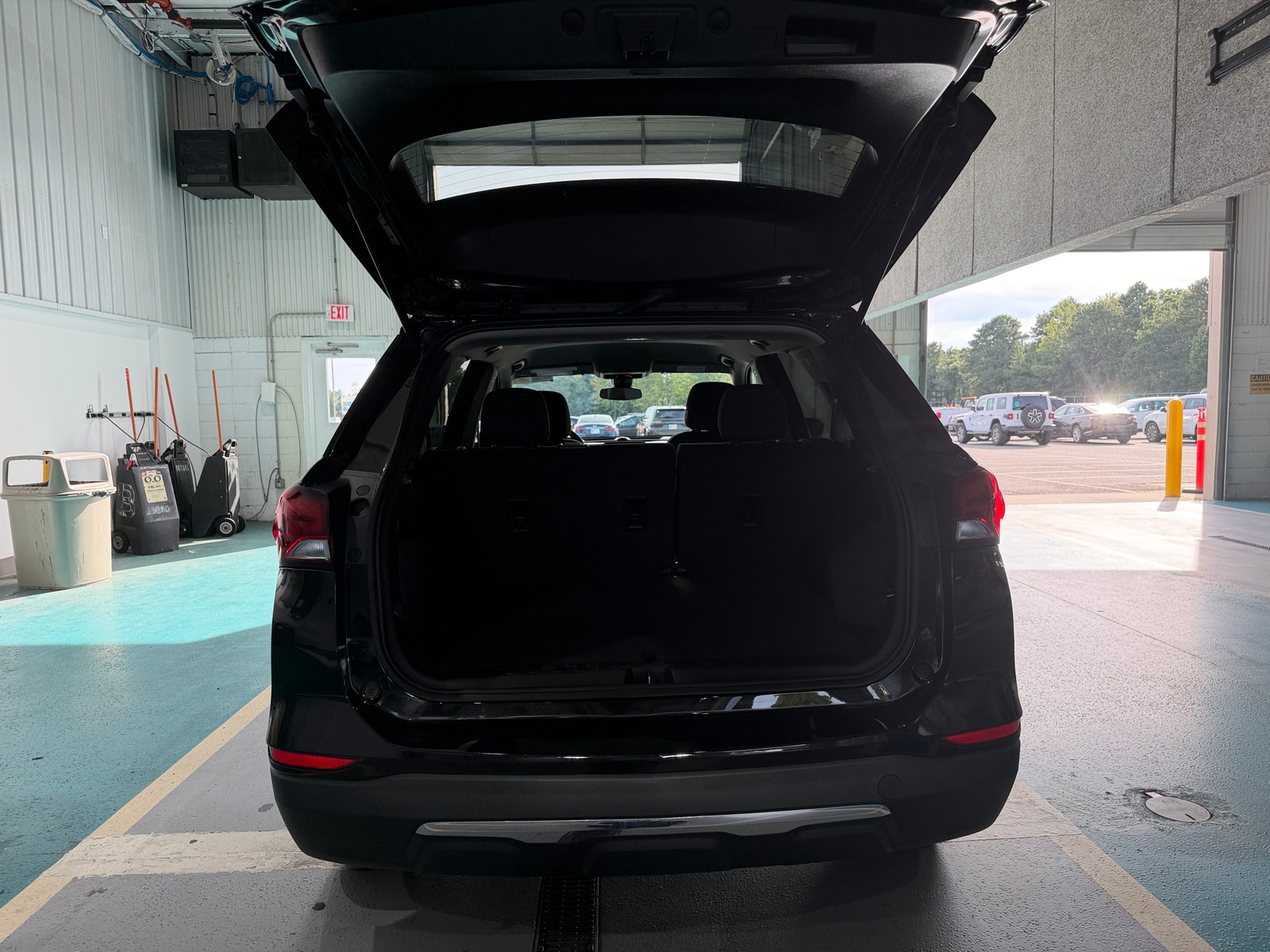 Thumbnail: 2023 Chevrolet Equinox - 7