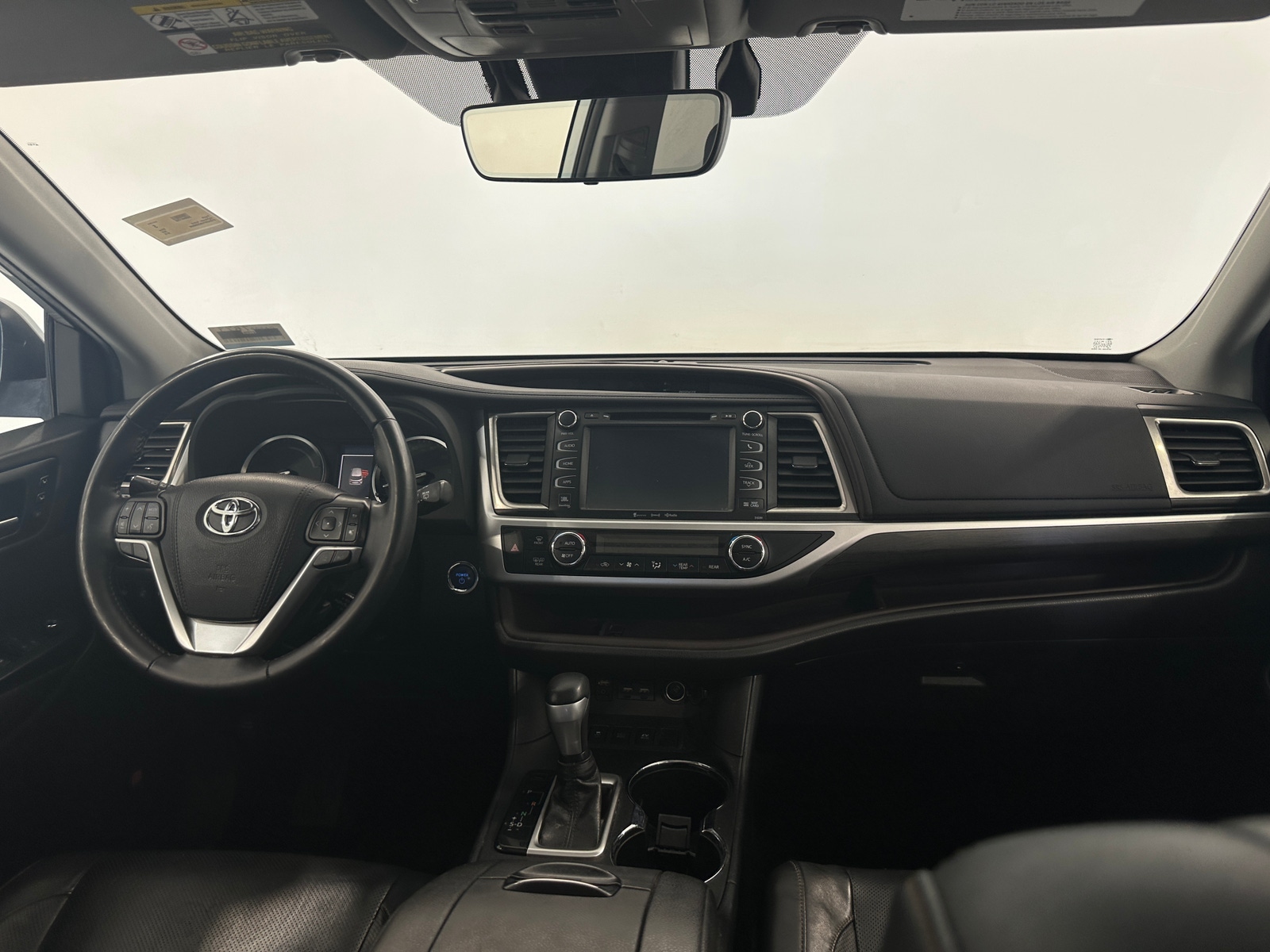 Thumbnail: 2019 Toyota Highlander - 2