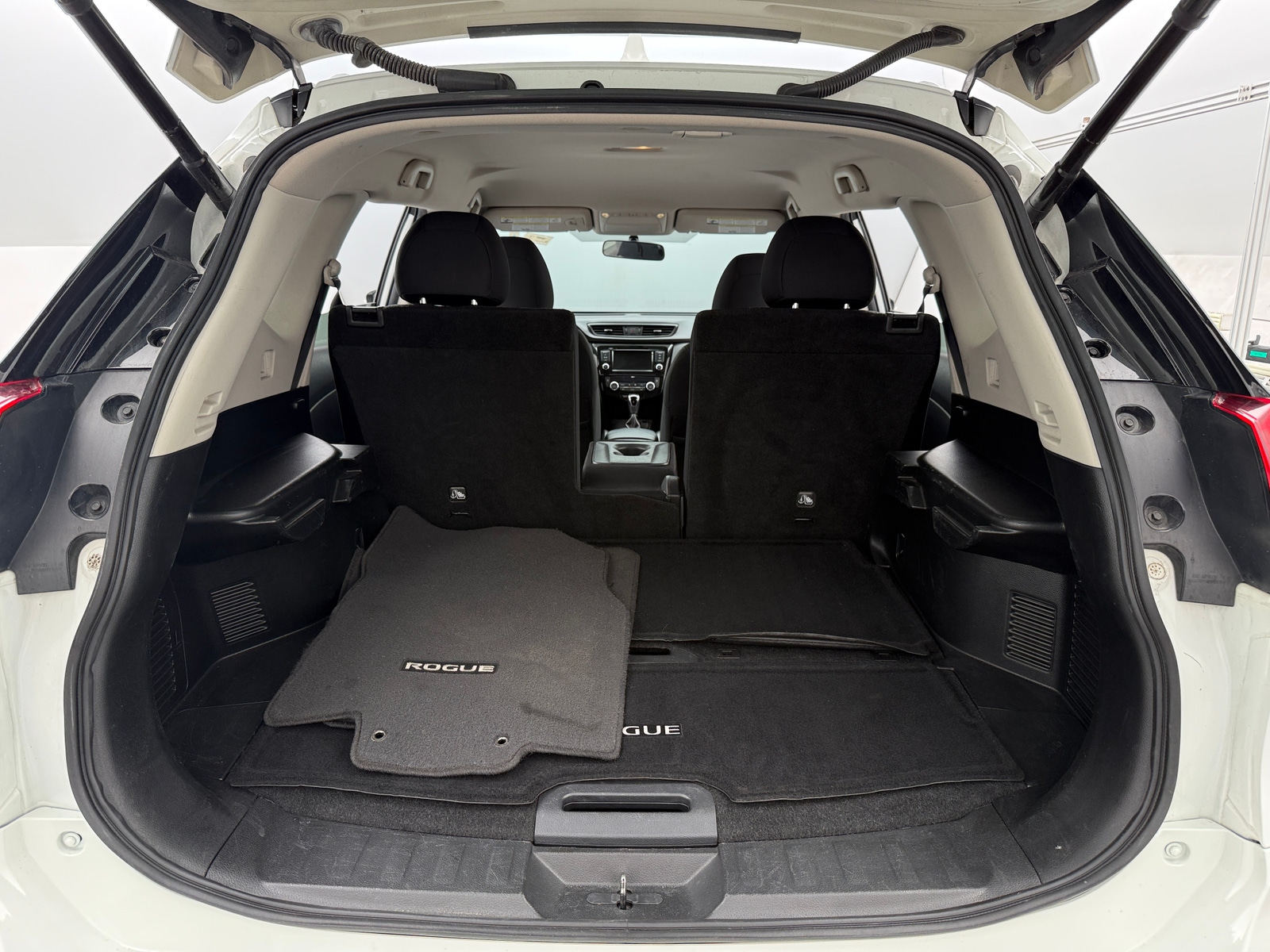 Thumbnail: 2018 Nissan Rogue - 7