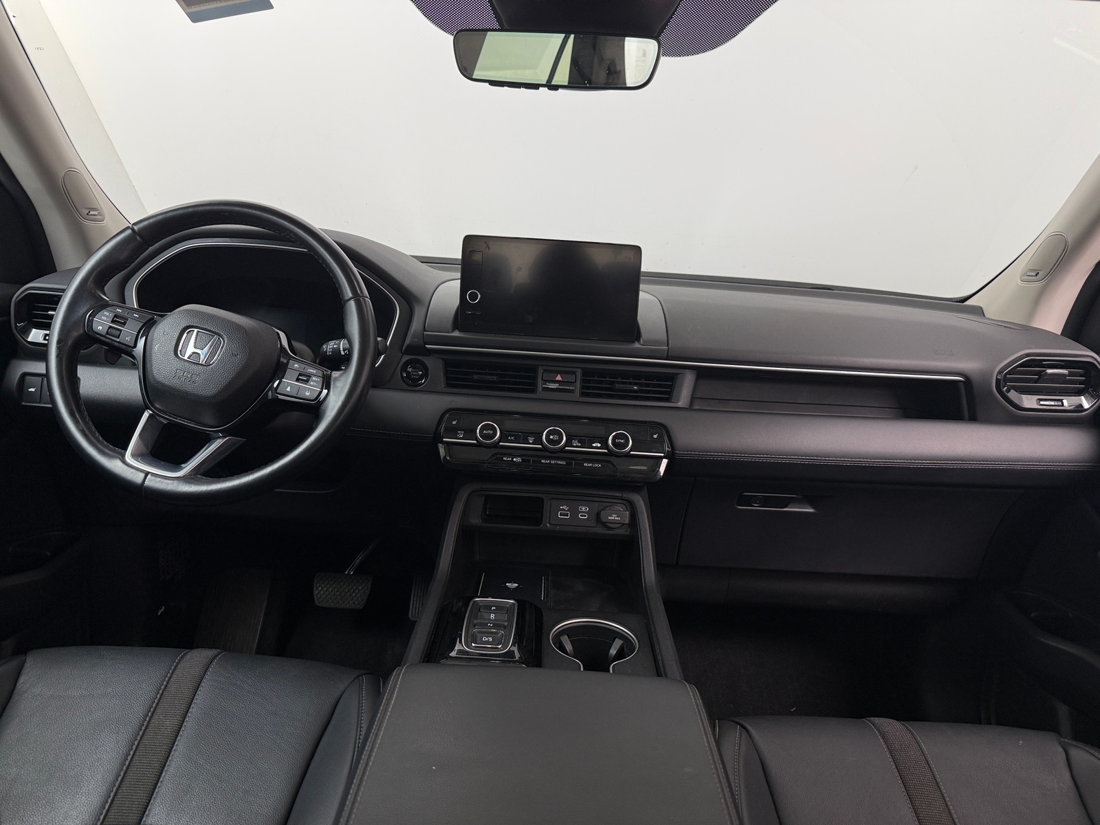 Thumbnail: 2023 Honda Pilot - 2