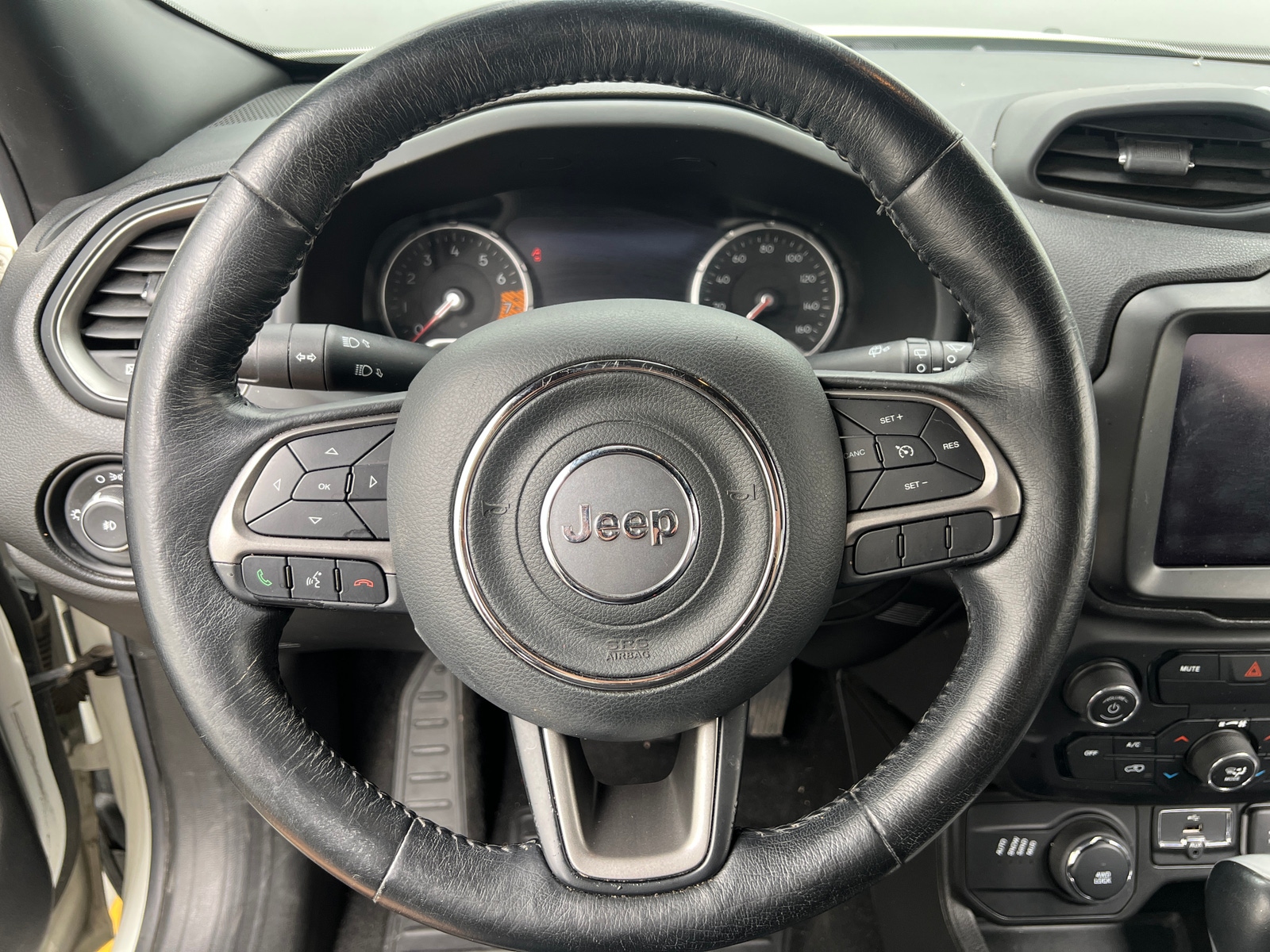 Thumbnail: 2020 Jeep Renegade - 4