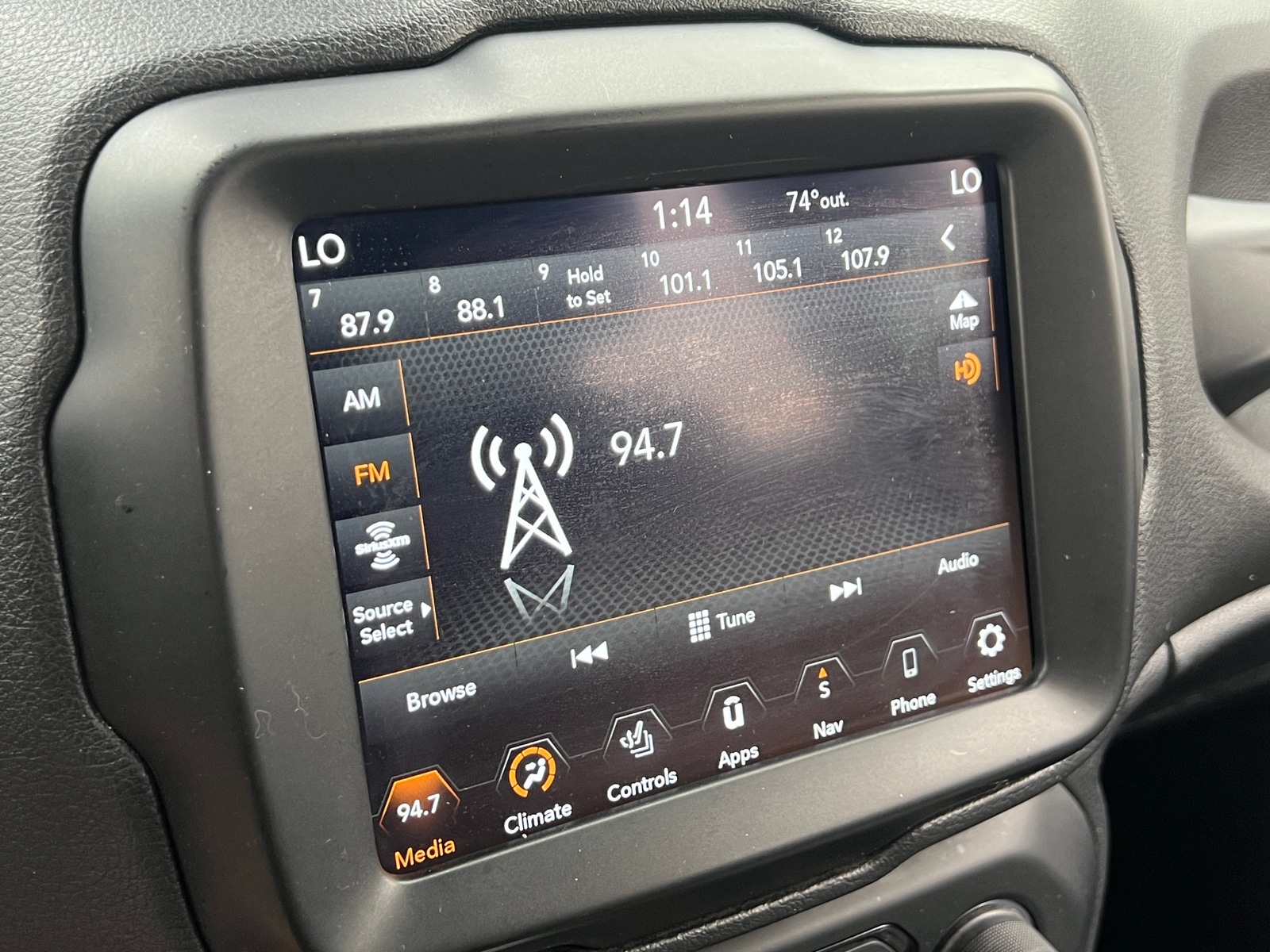 Thumbnail: 2020 Jeep Renegade - 3