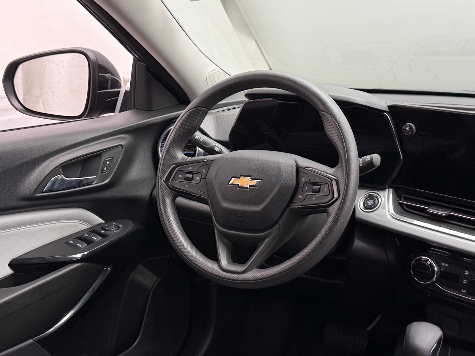 Thumbnail: 2025 Chevrolet Trax - 4