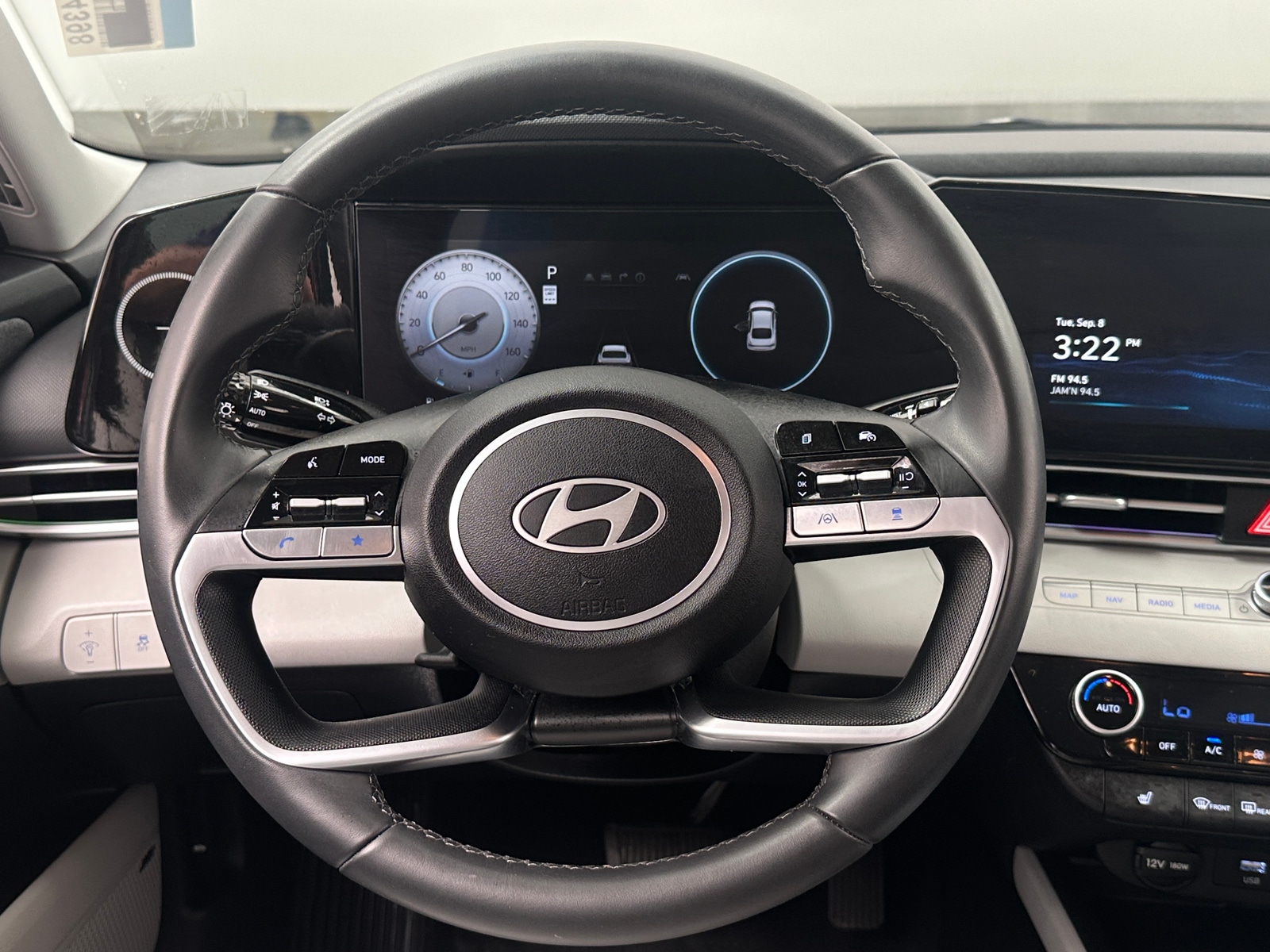 Thumbnail: 2024 Hyundai Elantra - 4