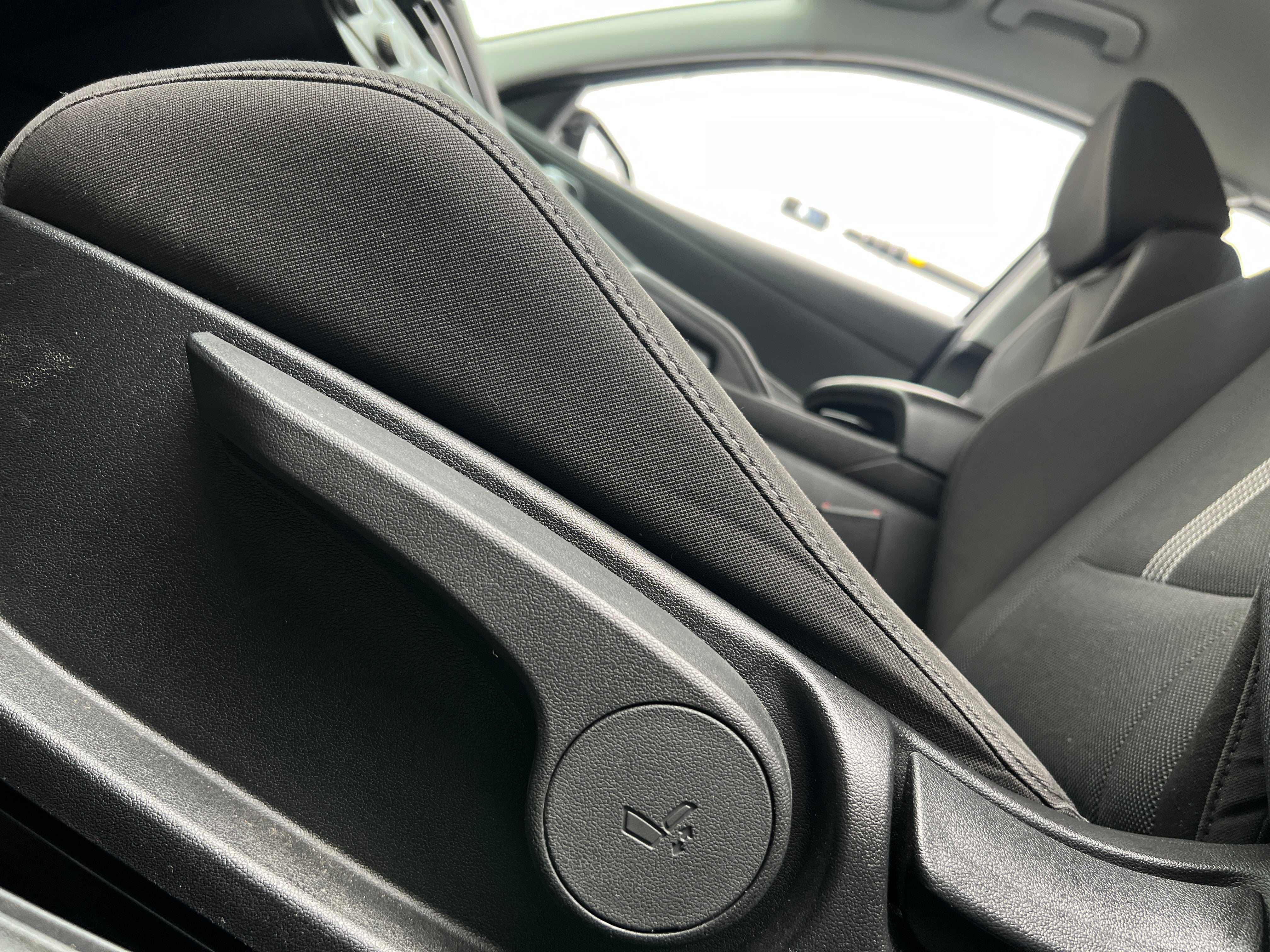 2022 Hyundai Elantra SE - Photo 3