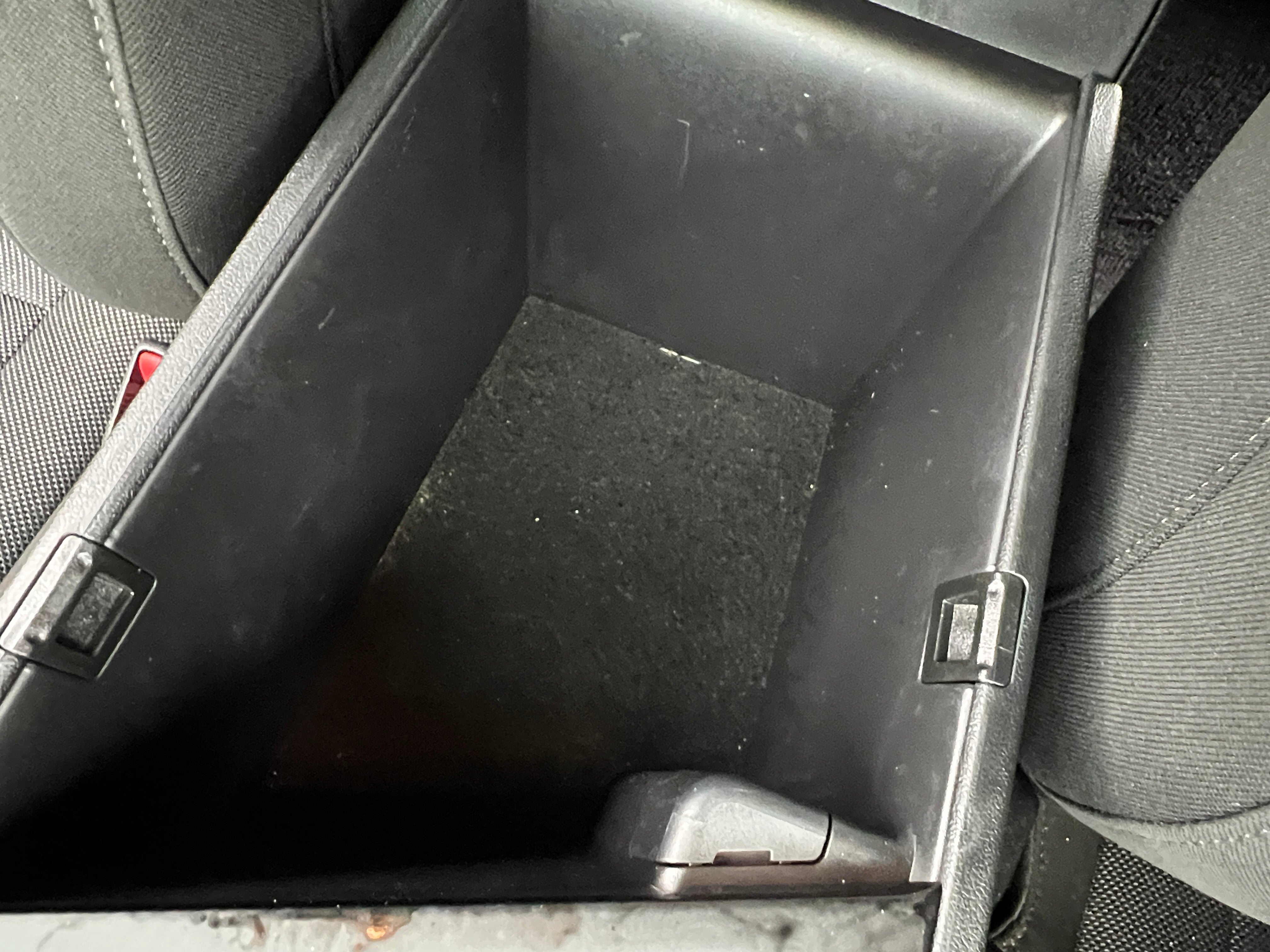 2022 Hyundai Elantra SE - Photo 14