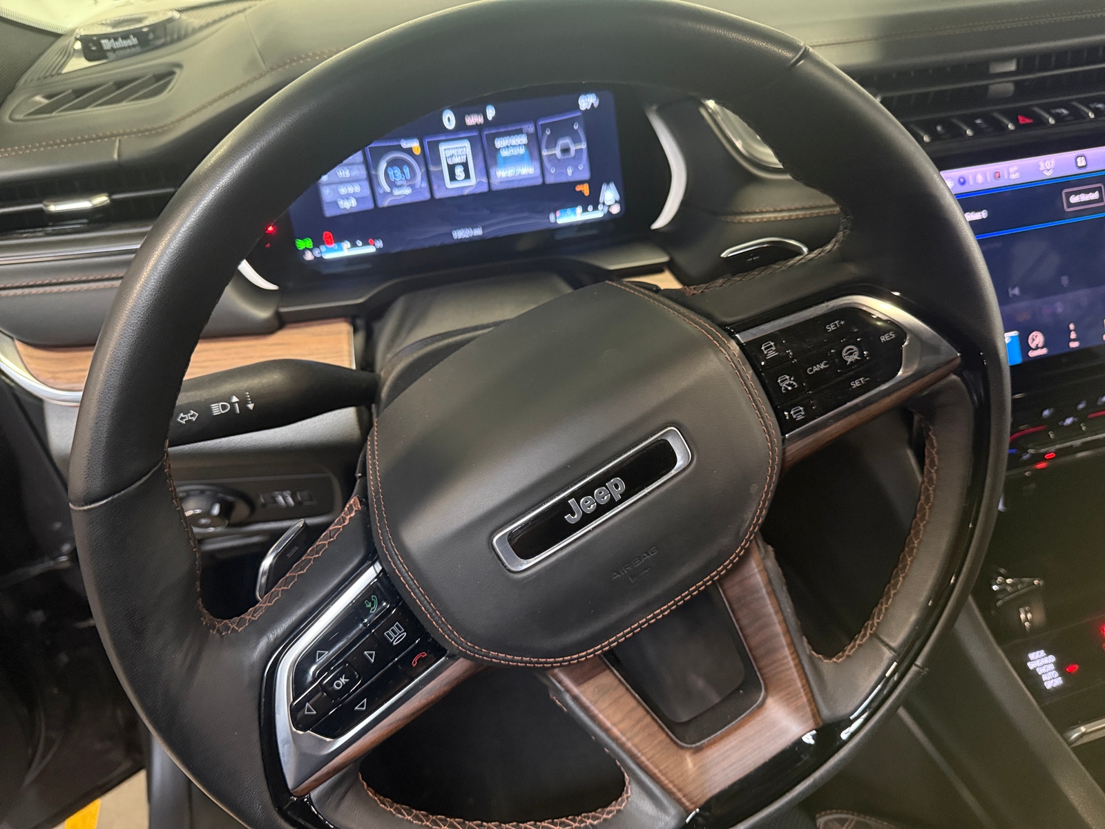 Thumbnail: 2025 Jeep Grand Cherokee L - 4