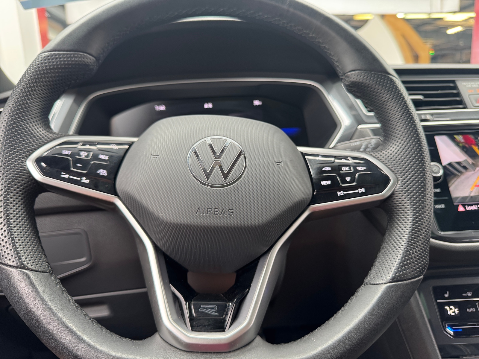Thumbnail: 2024 Volkswagen Tiguan - 5