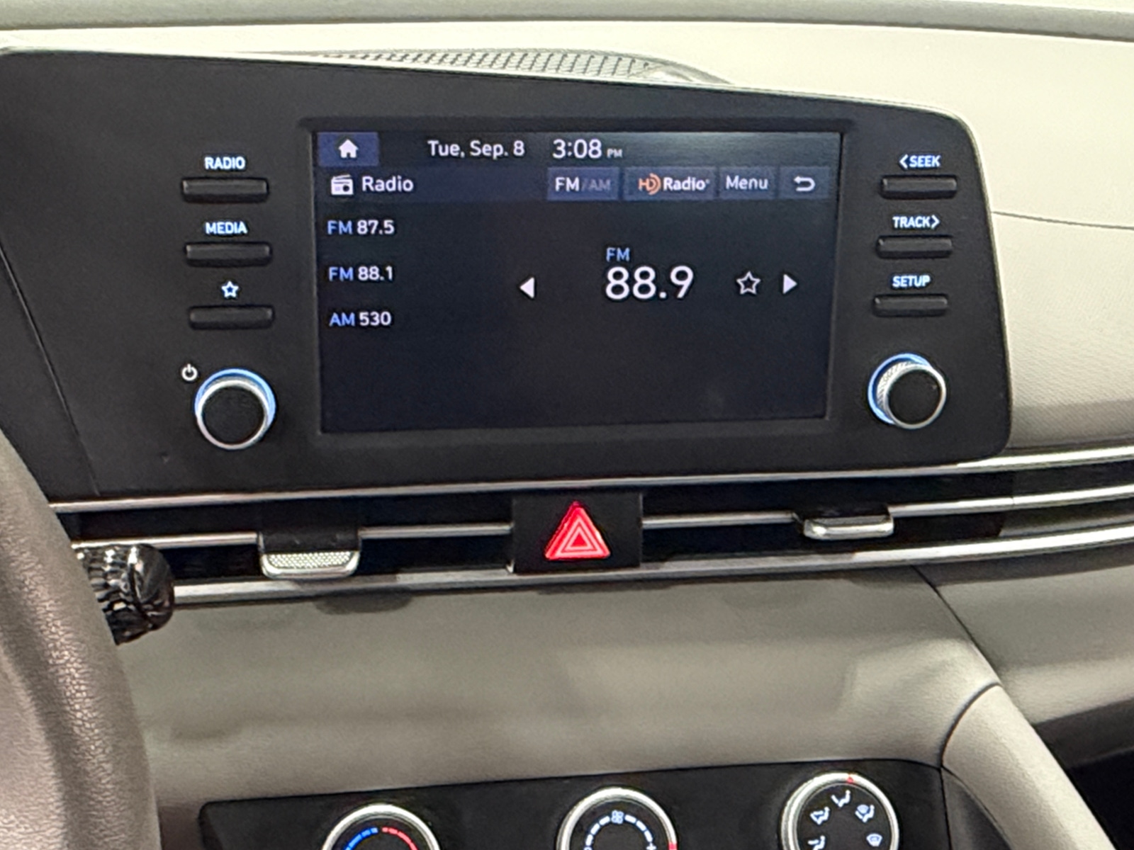 Thumbnail: 2024 Hyundai Elantra - 4
