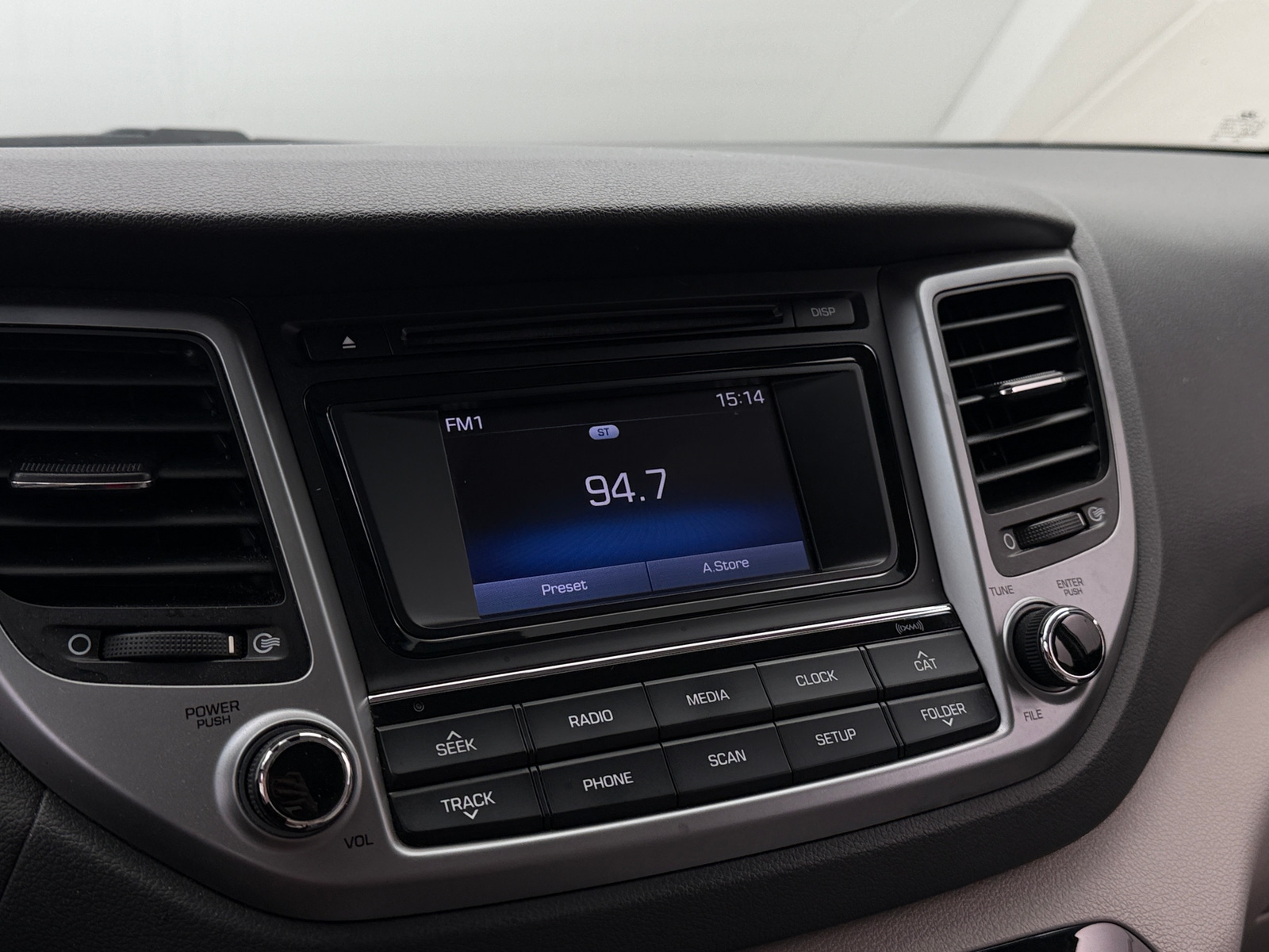 Thumbnail: 2017 Hyundai Tucson - 4