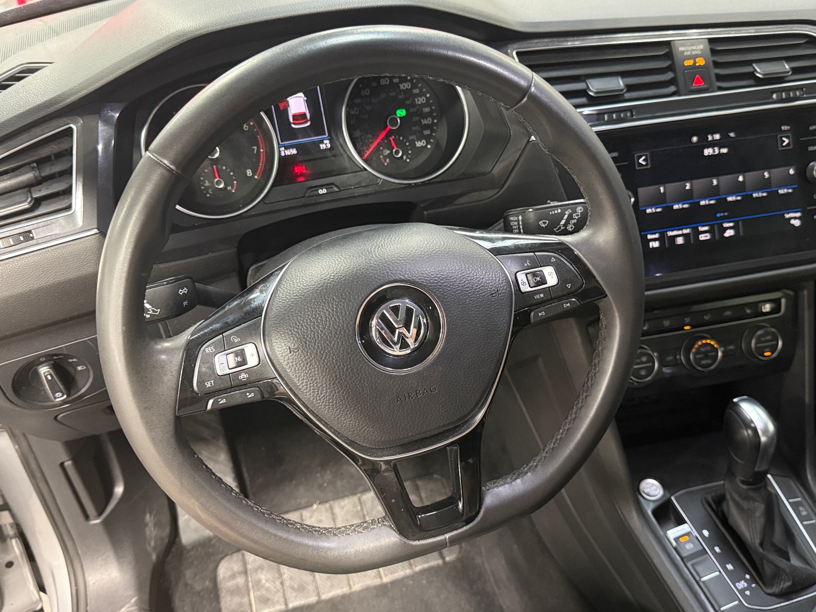 Thumbnail: 2020 Volkswagen Tiguan - 4