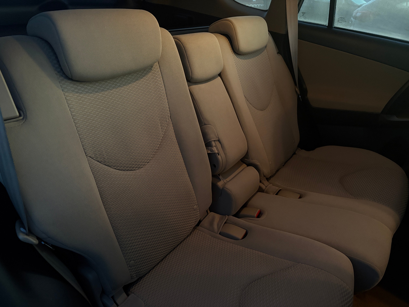 Thumbnail: 2011 Toyota RAV4 - 6