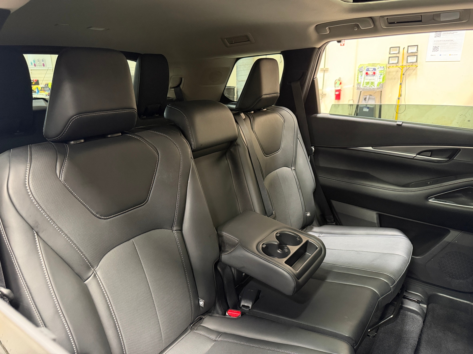 Thumbnail: 2026 INFINITI QX60 - 5