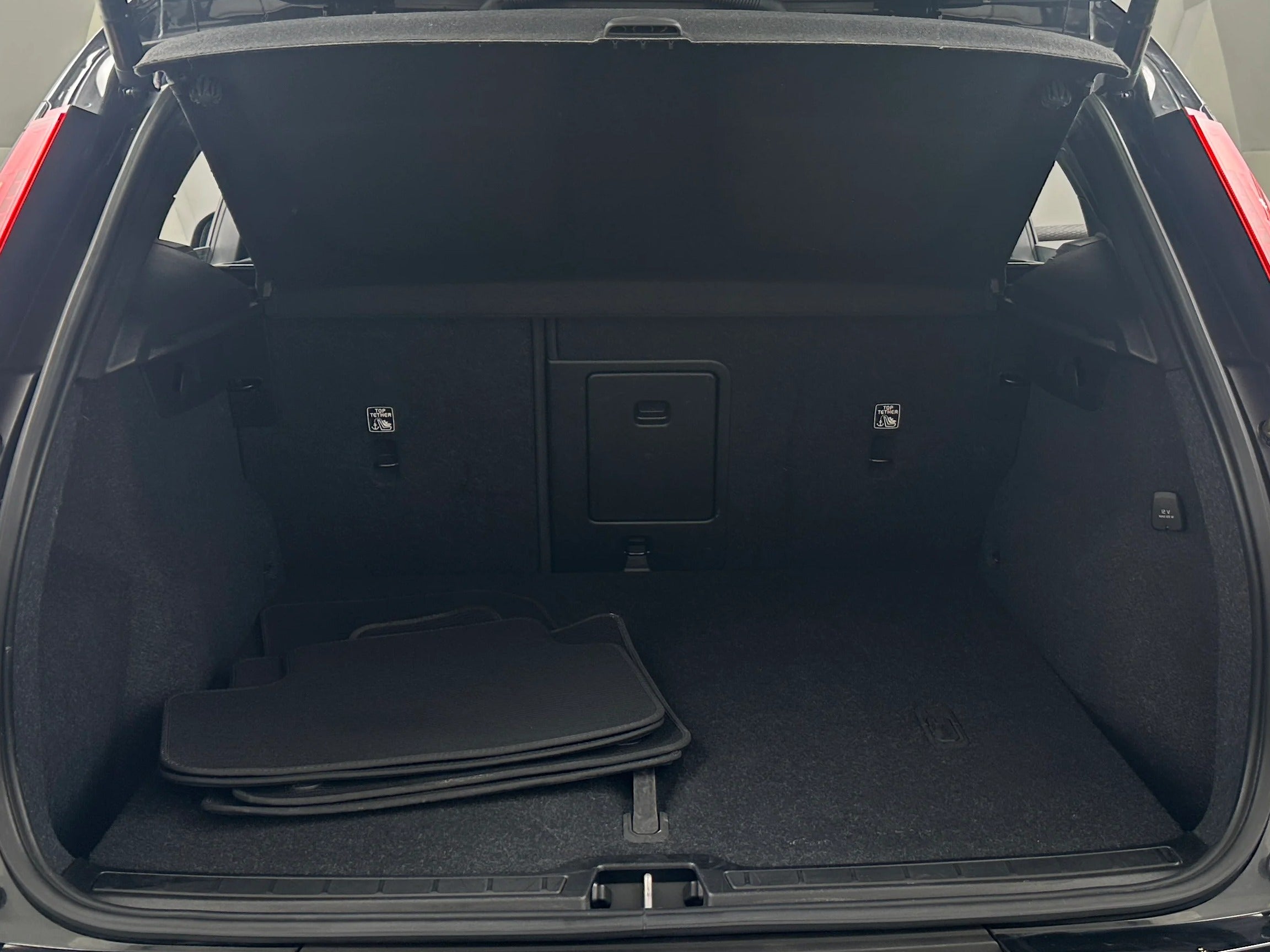 2023 Volvo XC40 Plus