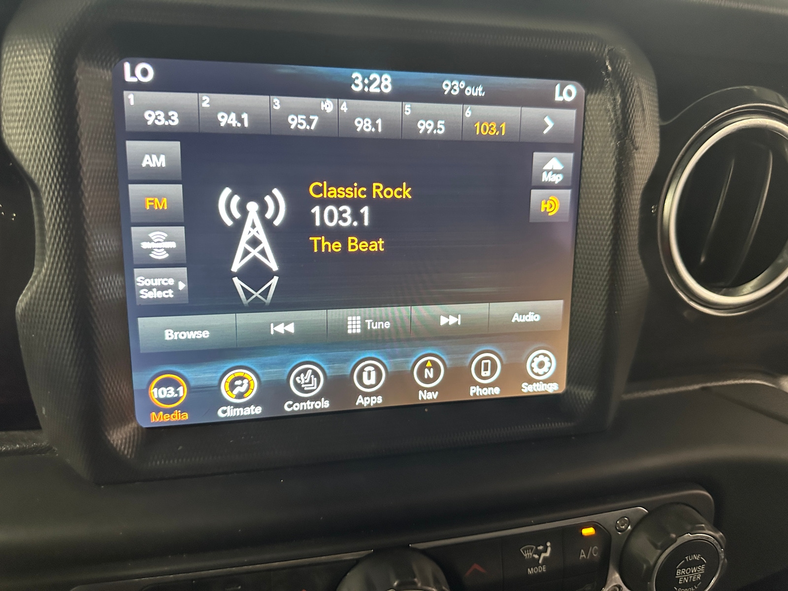 Thumbnail: 2021 Jeep Wrangler - 3