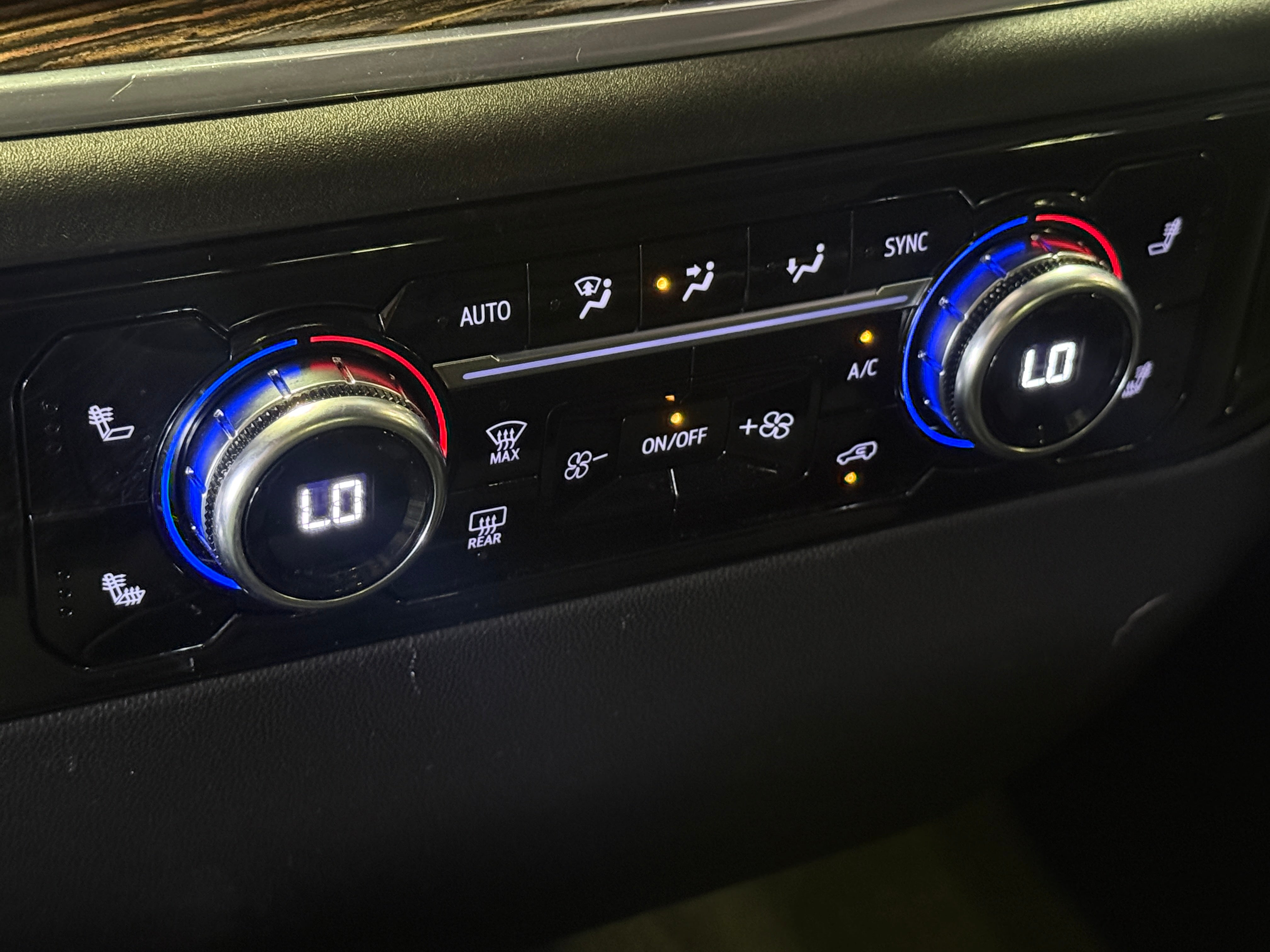 2024 GMC Sierra 2500HD SLE - Photo 17