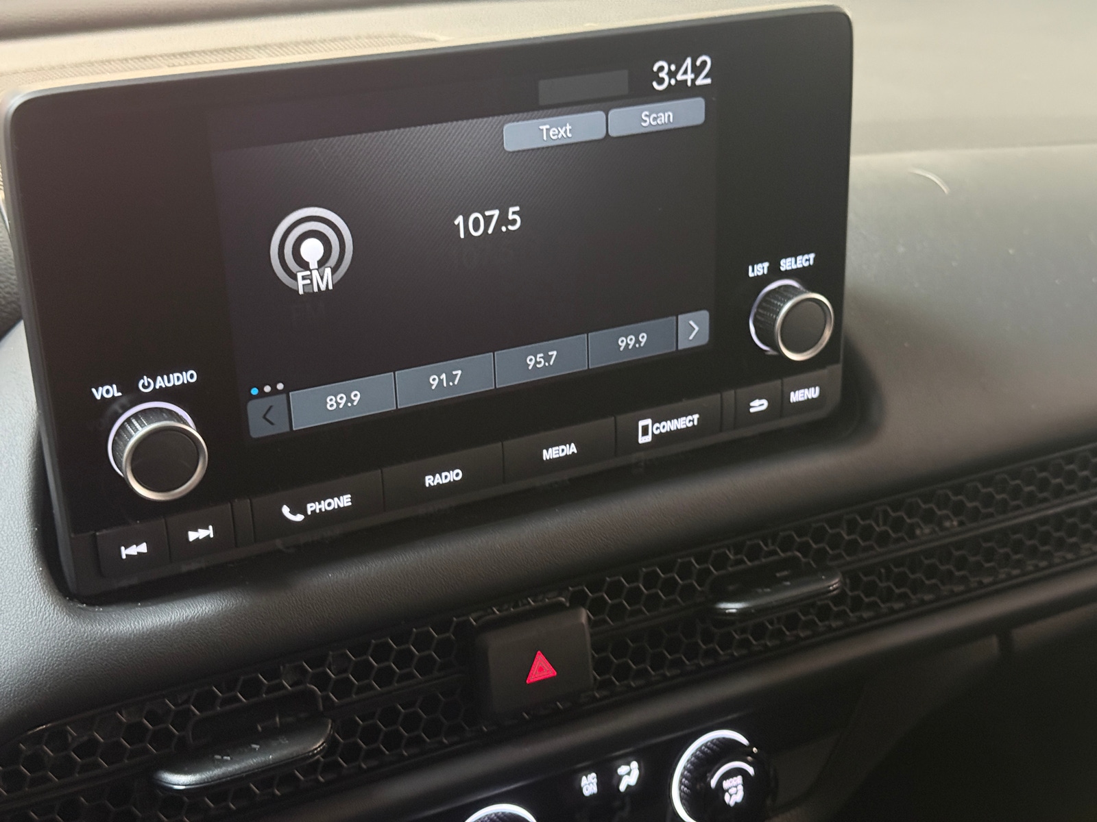Thumbnail: 2025 Honda HR-V - 4
