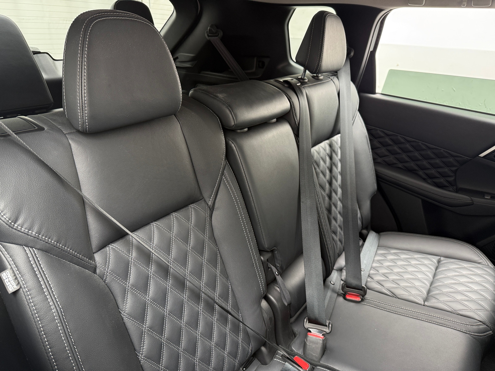 Thumbnail: 2022 Mitsubishi Outlander - 6