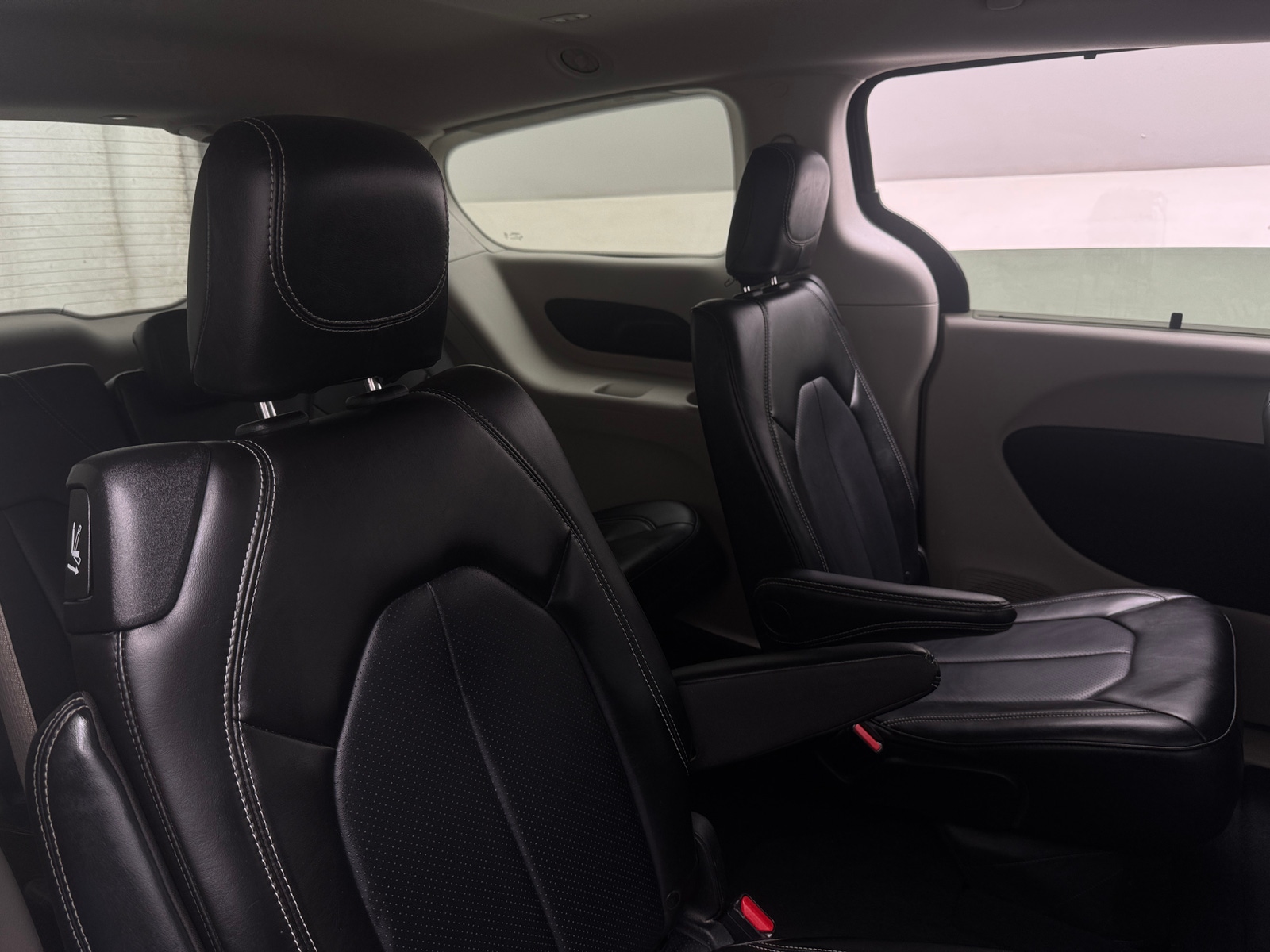 Thumbnail: 2024 Chrysler Pacifica - 5