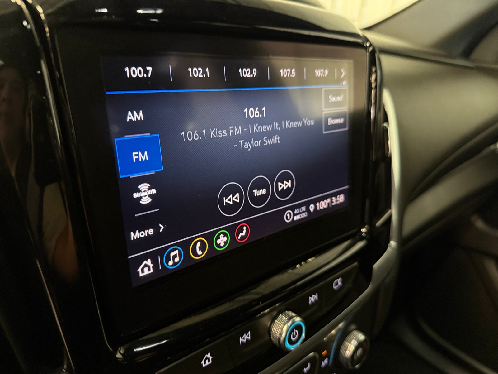 Thumbnail: 2023 Chevrolet Traverse - 4