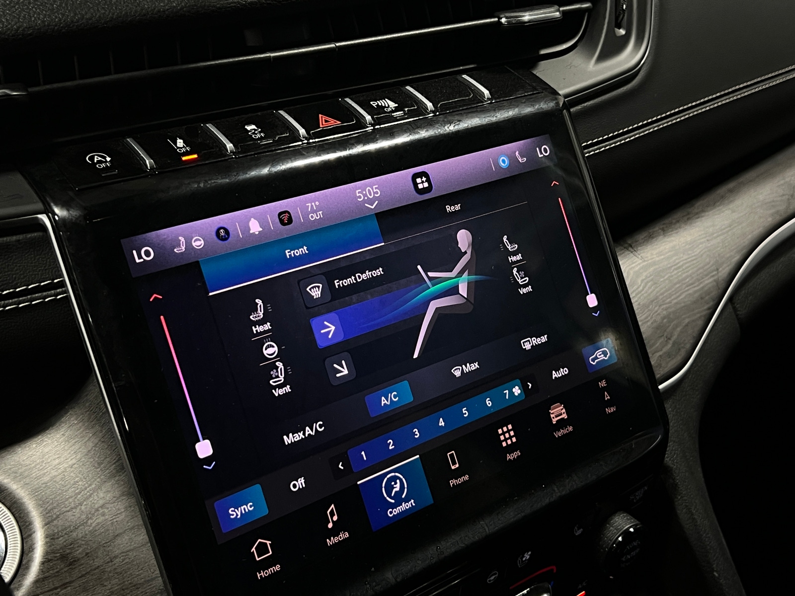 Thumbnail: 2024 Jeep Grand Cherokee L - 3