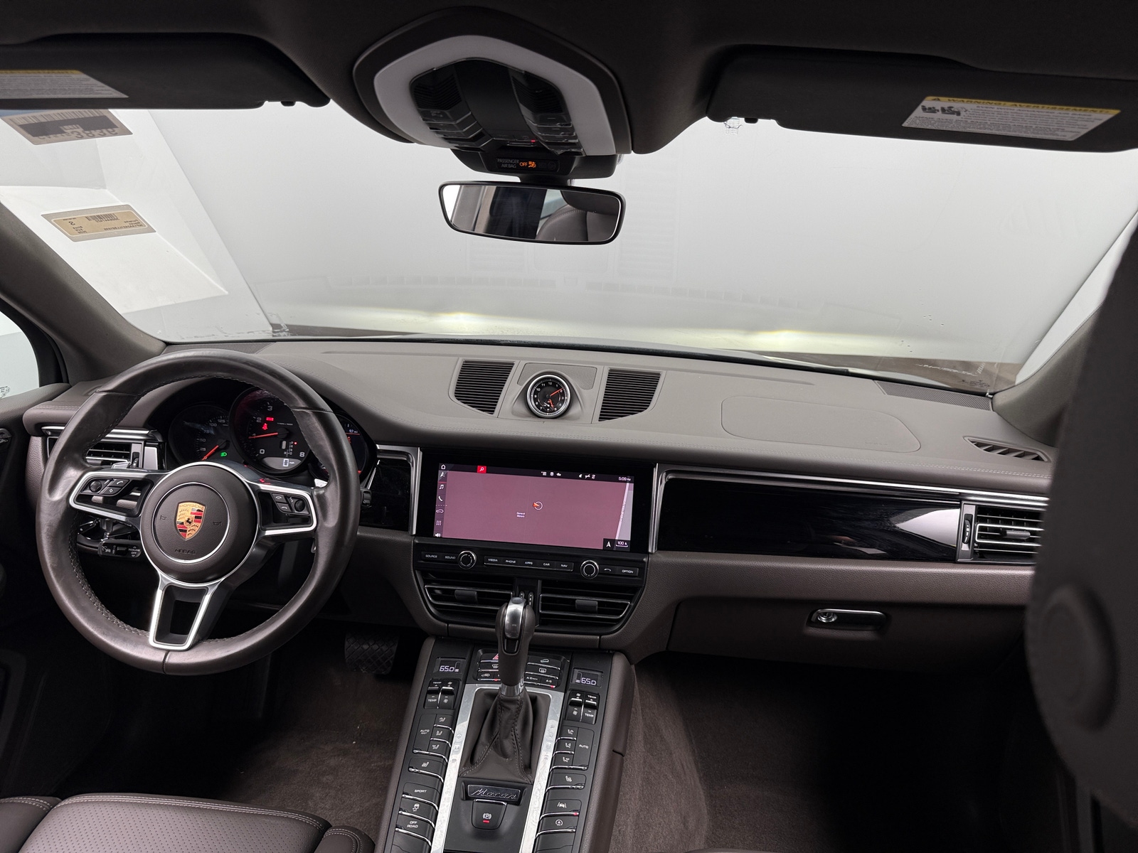 Thumbnail: 2020 Porsche Macan - 2