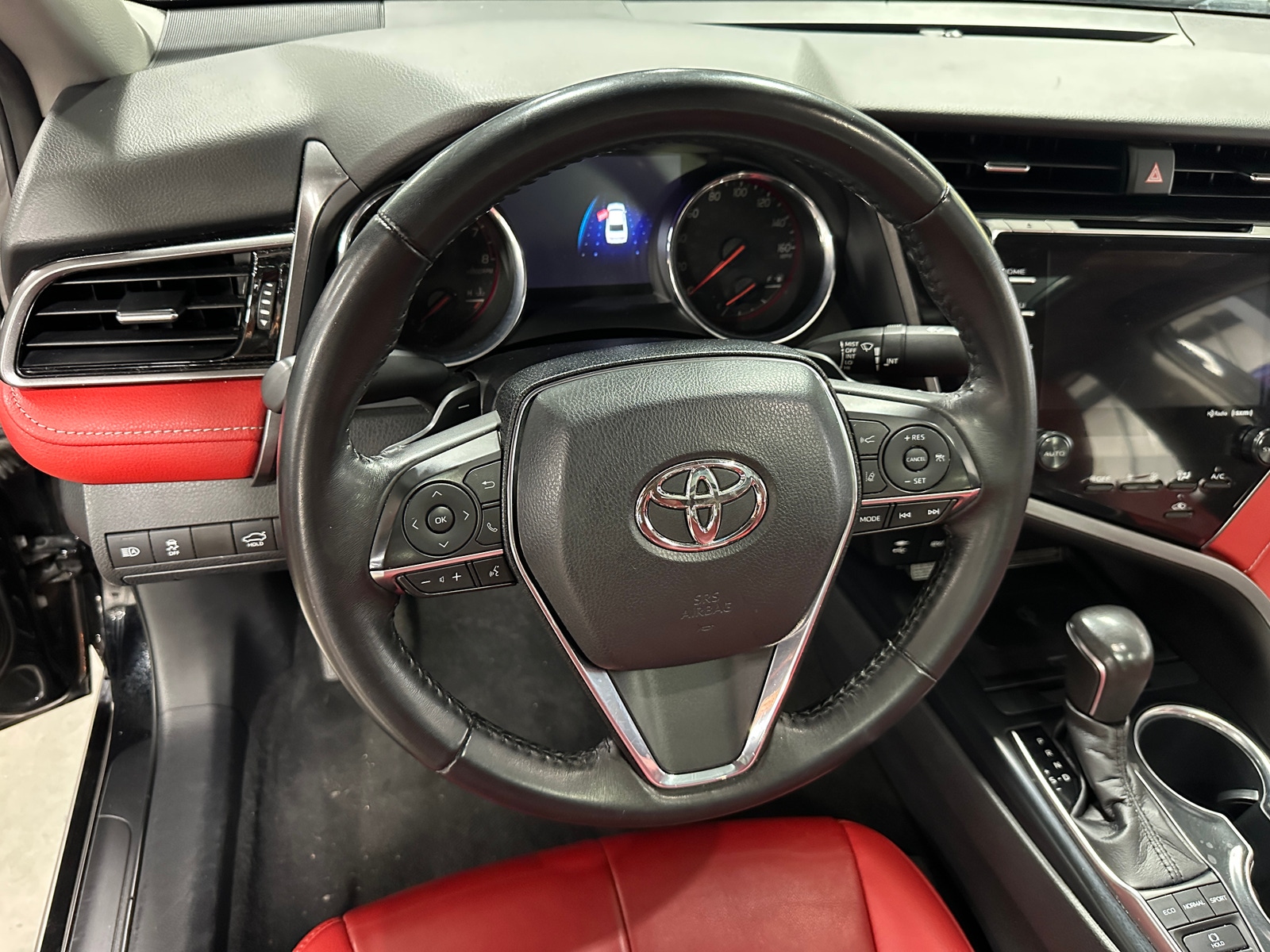 Thumbnail: 2019 Toyota Camry - 4