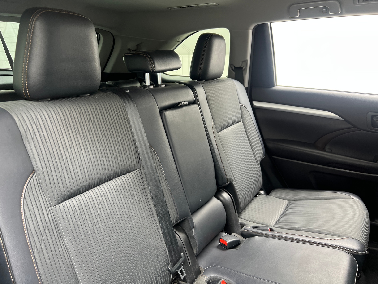 Thumbnail: 2017 Toyota Highlander - 6