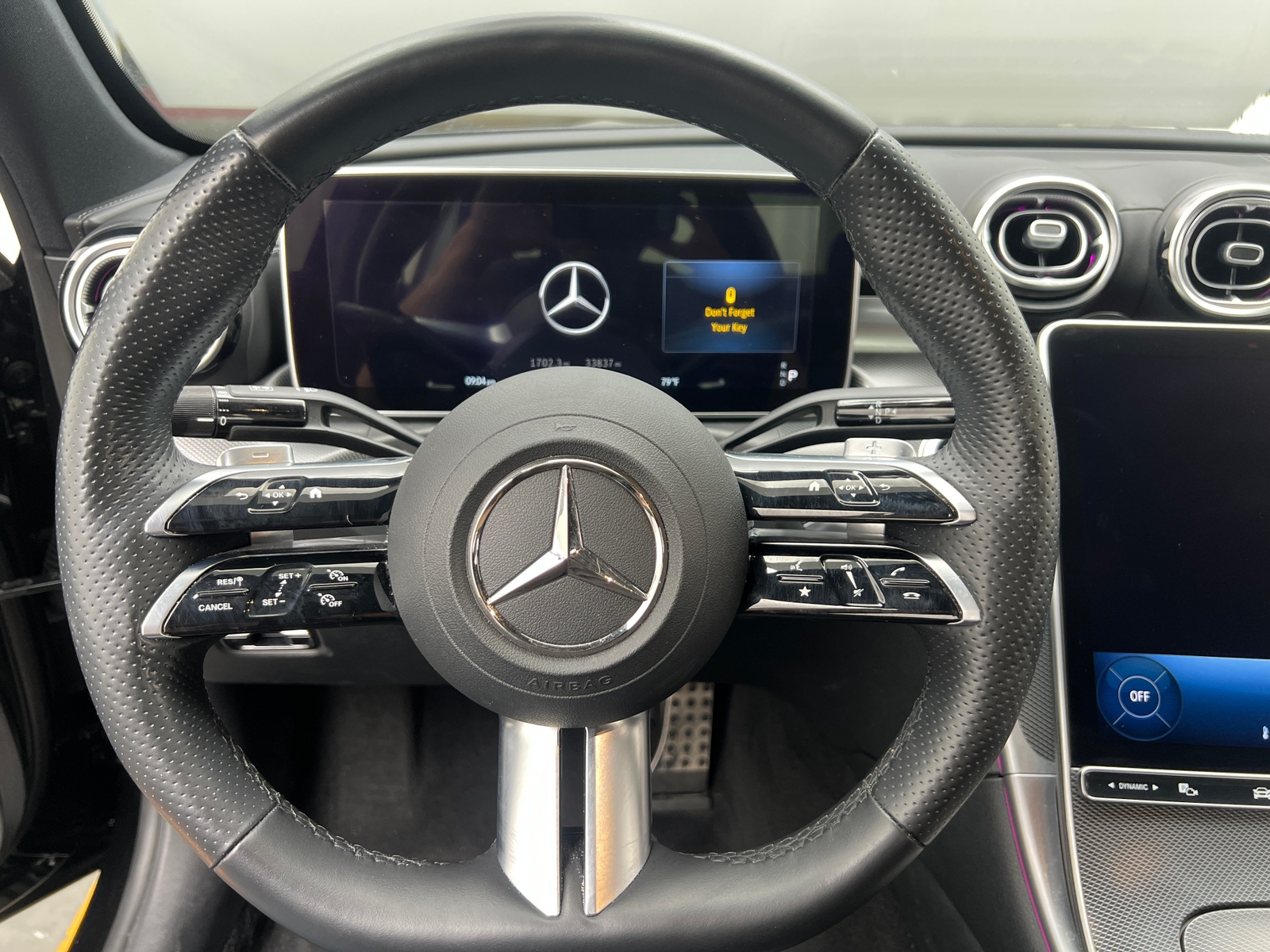 Thumbnail: 2023 Mercedes-Benz C-Class - 4