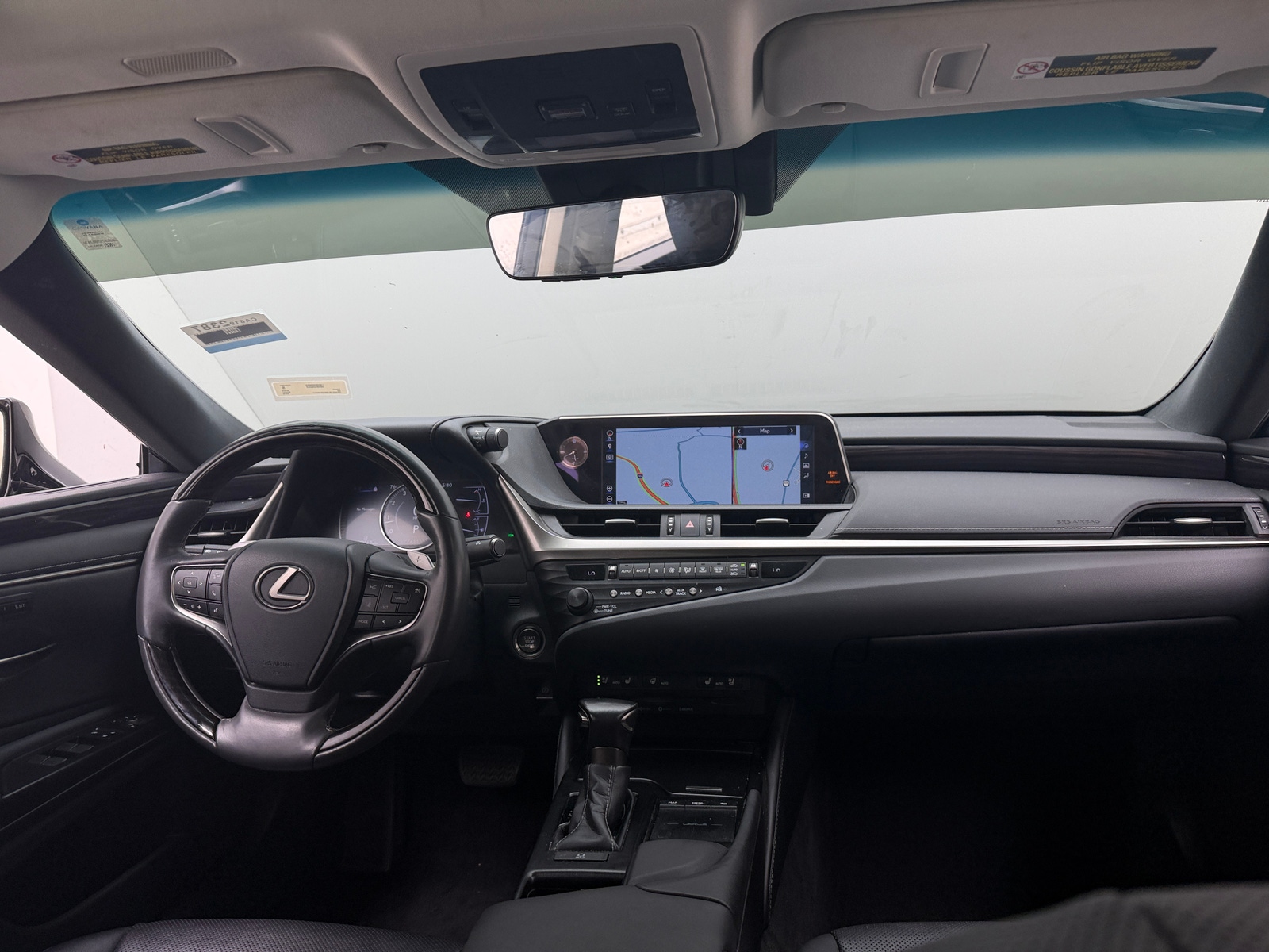 Thumbnail: 2019 Lexus ES - 3