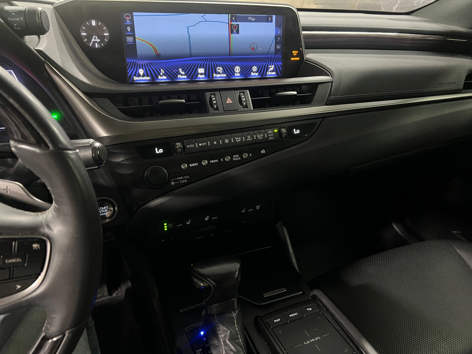 Thumbnail: 2019 Lexus ES - 4