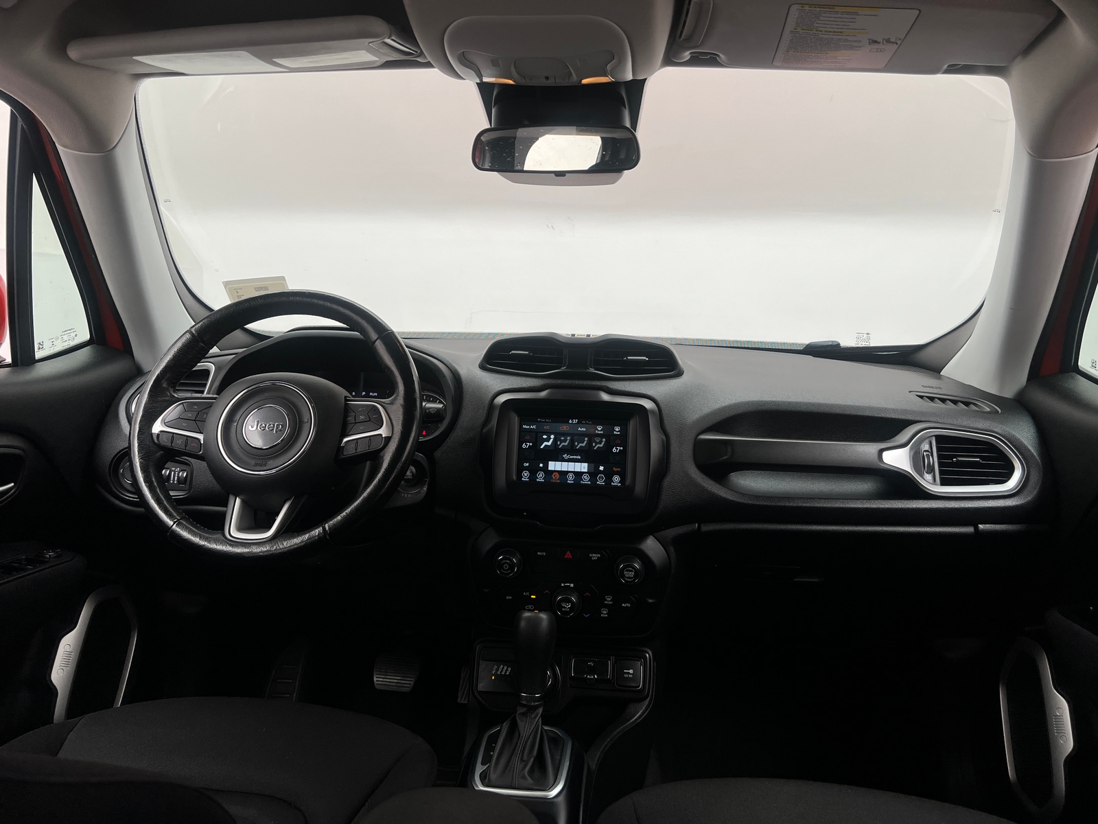 Thumbnail: 2019 Jeep Renegade - 3