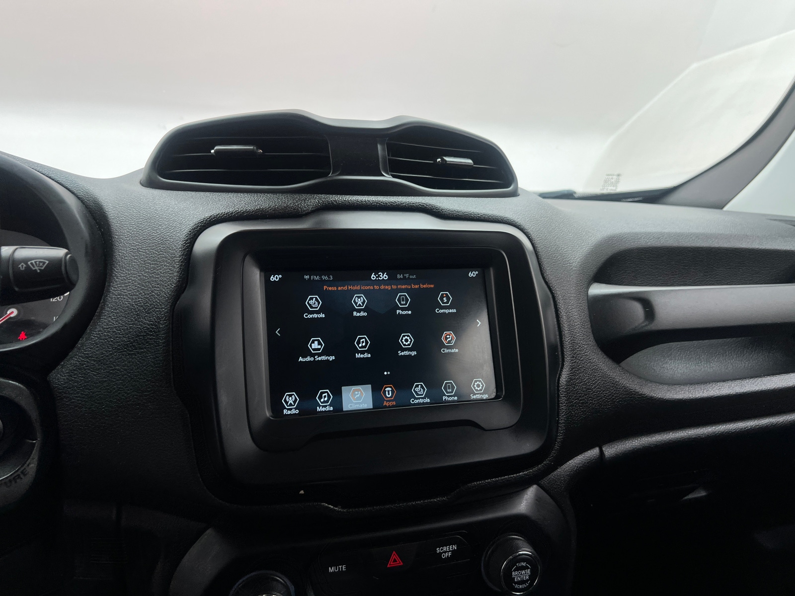 Thumbnail: 2019 Jeep Renegade - 4