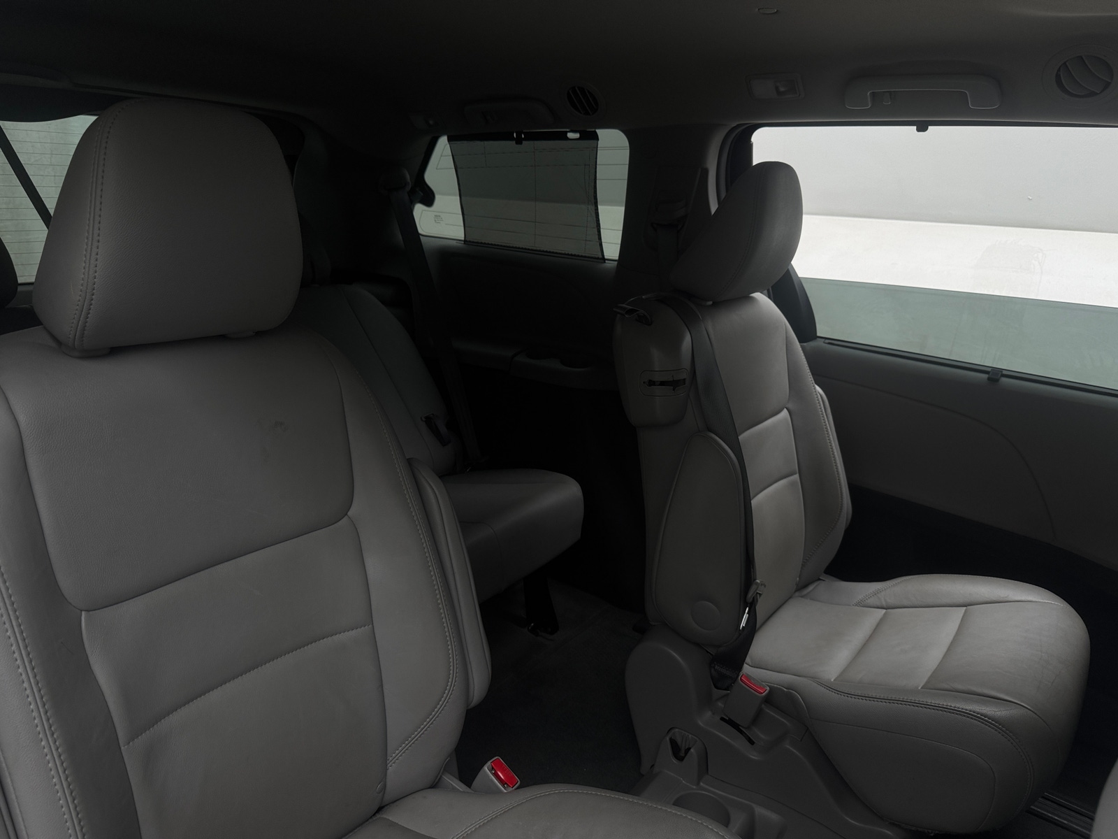 Thumbnail: 2015 Toyota Sienna - 5