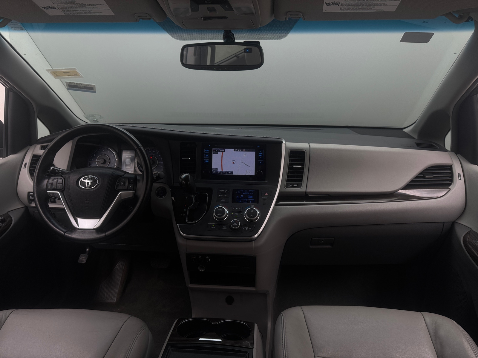 Thumbnail: 2015 Toyota Sienna - 2