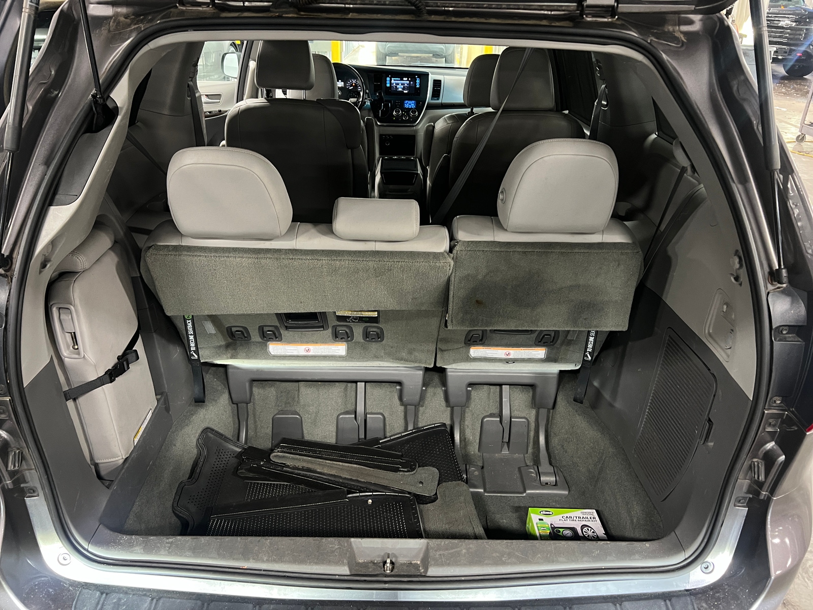Thumbnail: 2015 Toyota Sienna - 6
