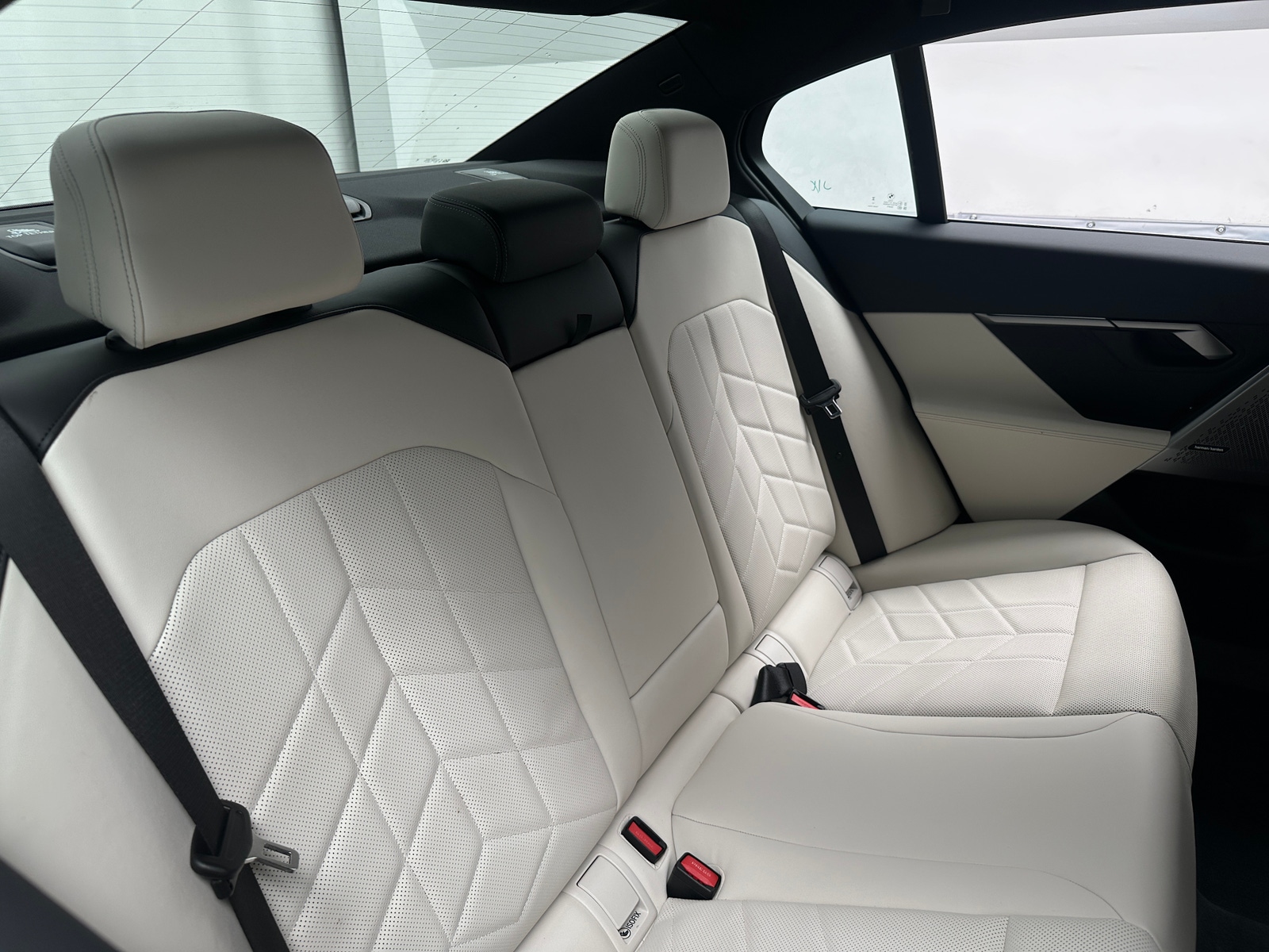 Thumbnail: 2024 BMW 5 Series - 5