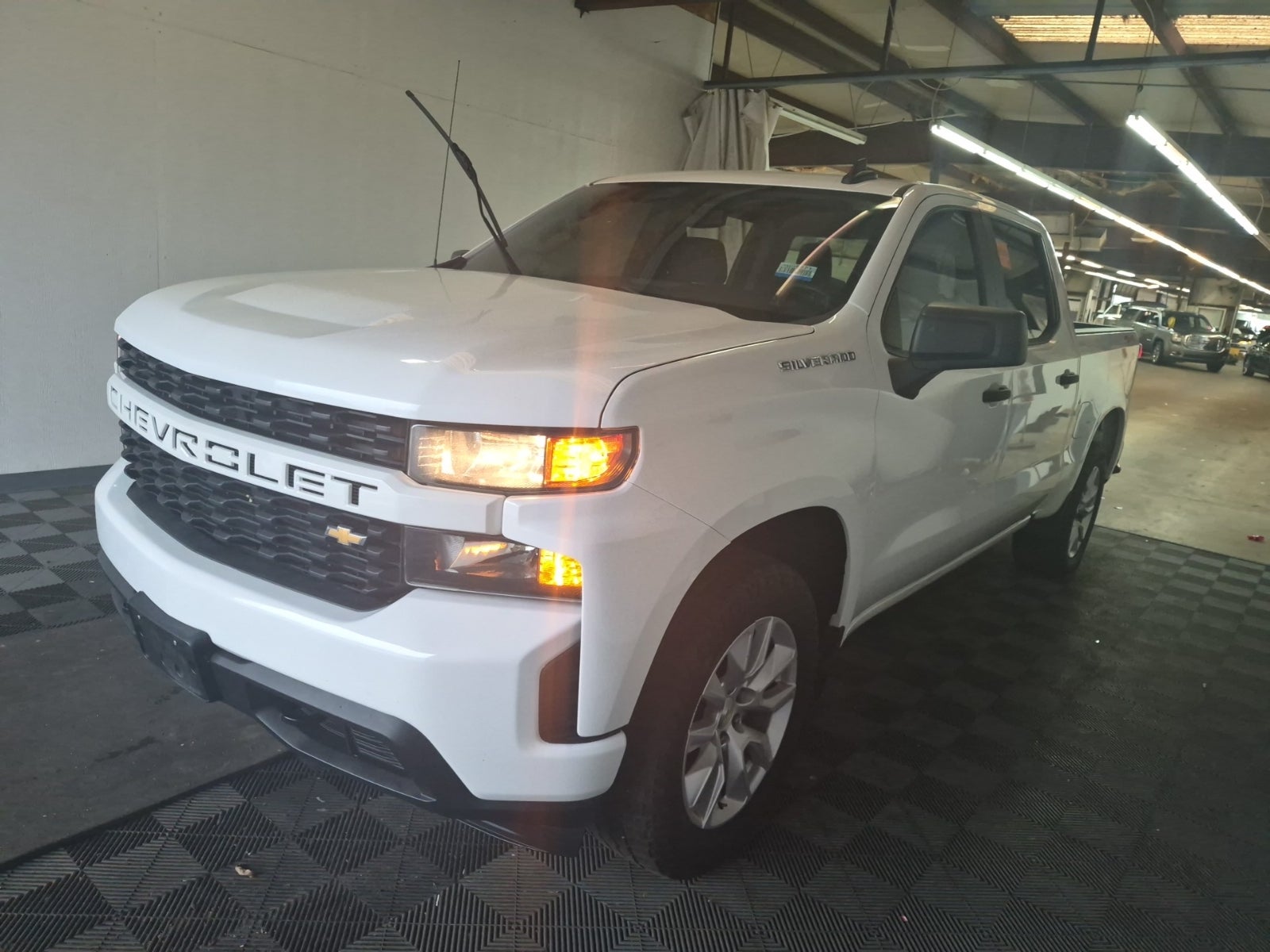 2021 Chevrolet Silverado 1500 4WD Crew Cab 147" Custom