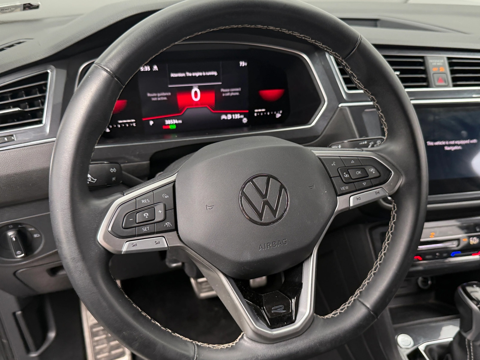 Thumbnail: 2023 Volkswagen Tiguan - 4