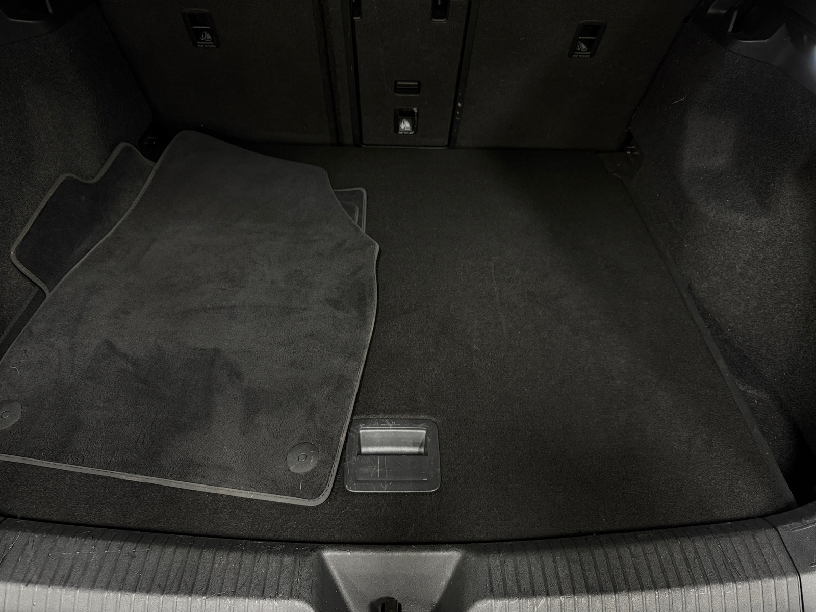 Thumbnail: 2021 Volkswagen ID.4 - 6