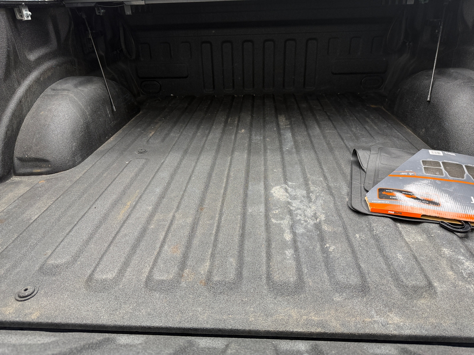 Thumbnail: 2016 Ford Econoline - 6