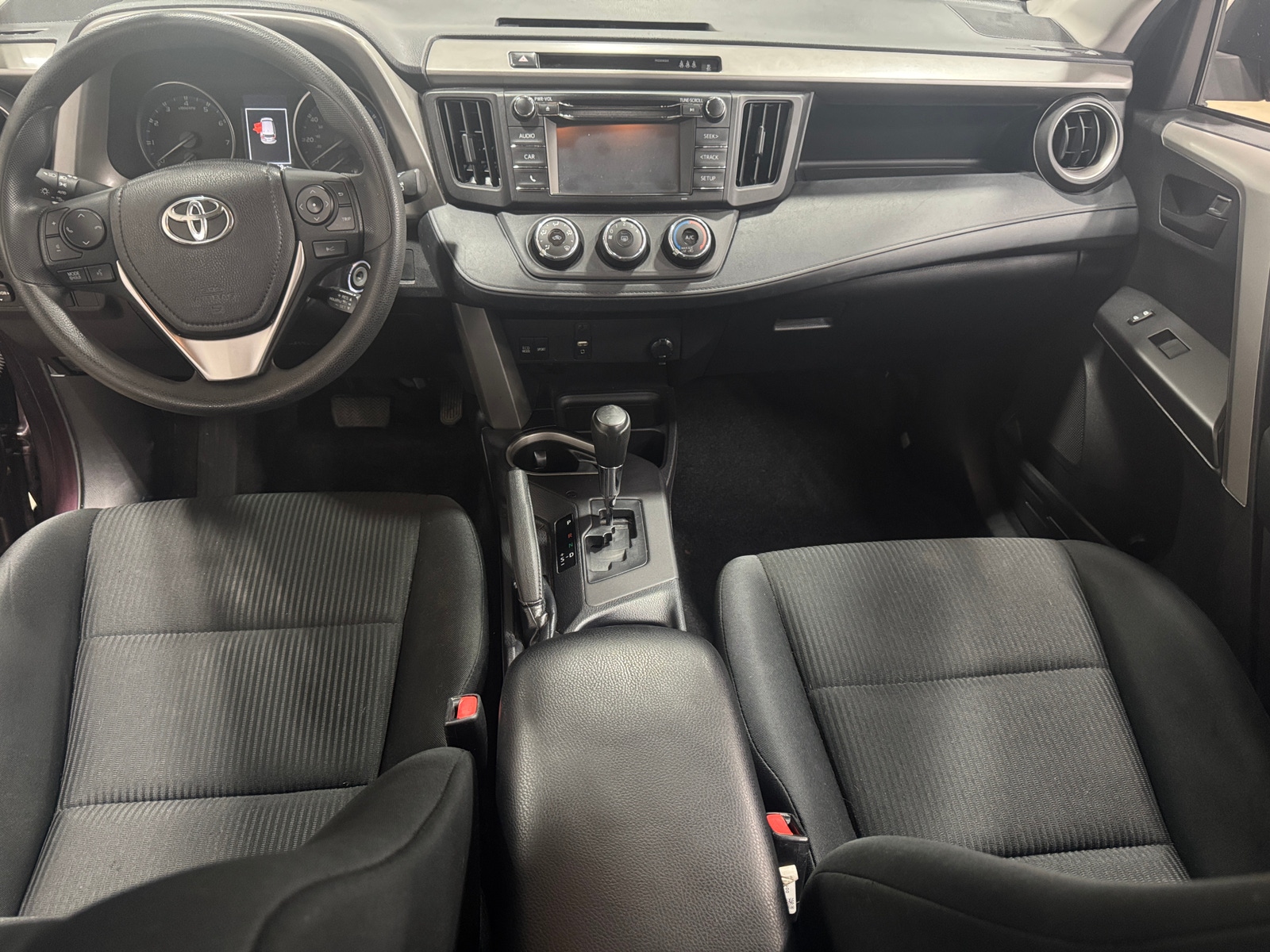 Thumbnail: 2018 Toyota RAV4 - 3